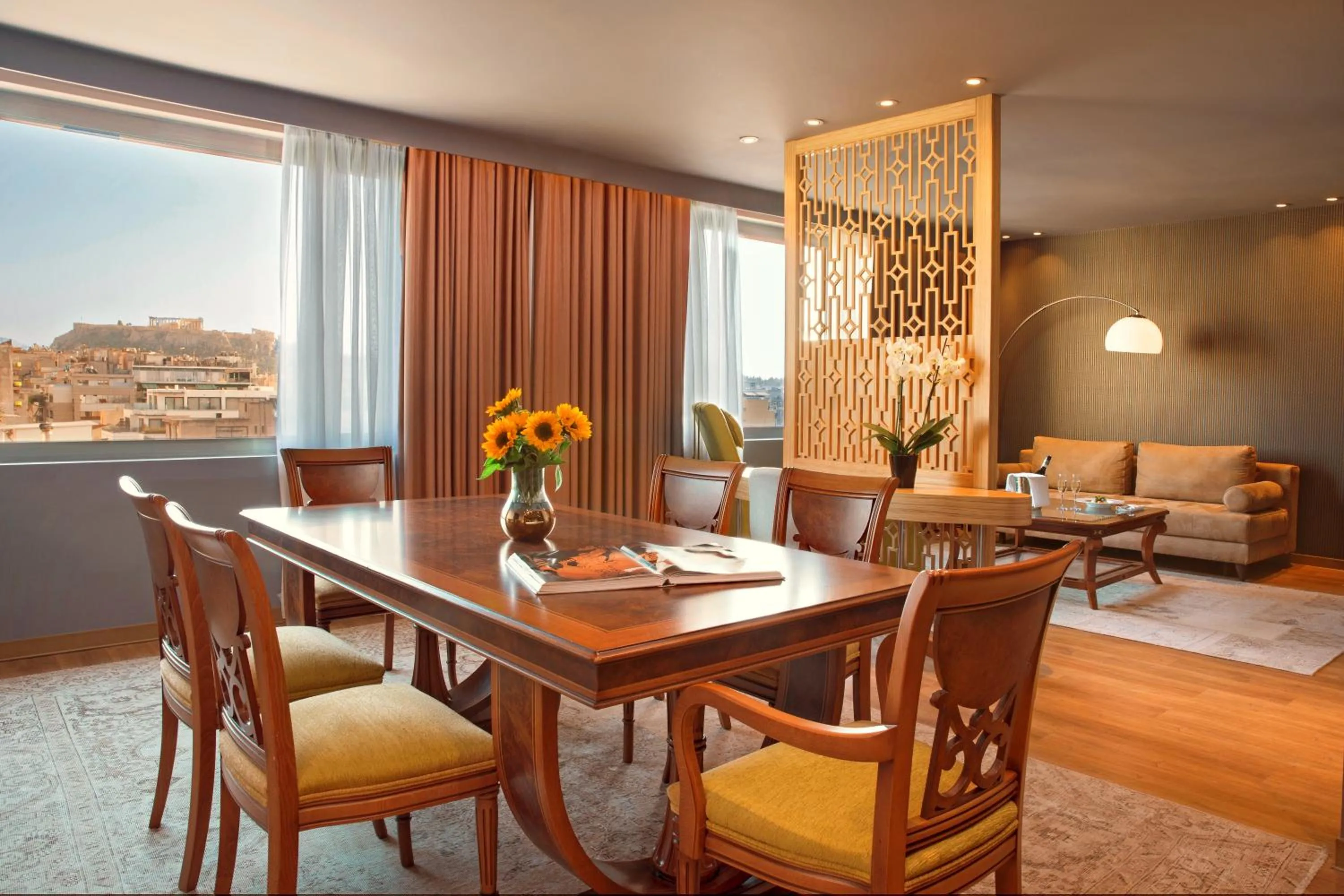 Zeus Wyndham Grand Athens