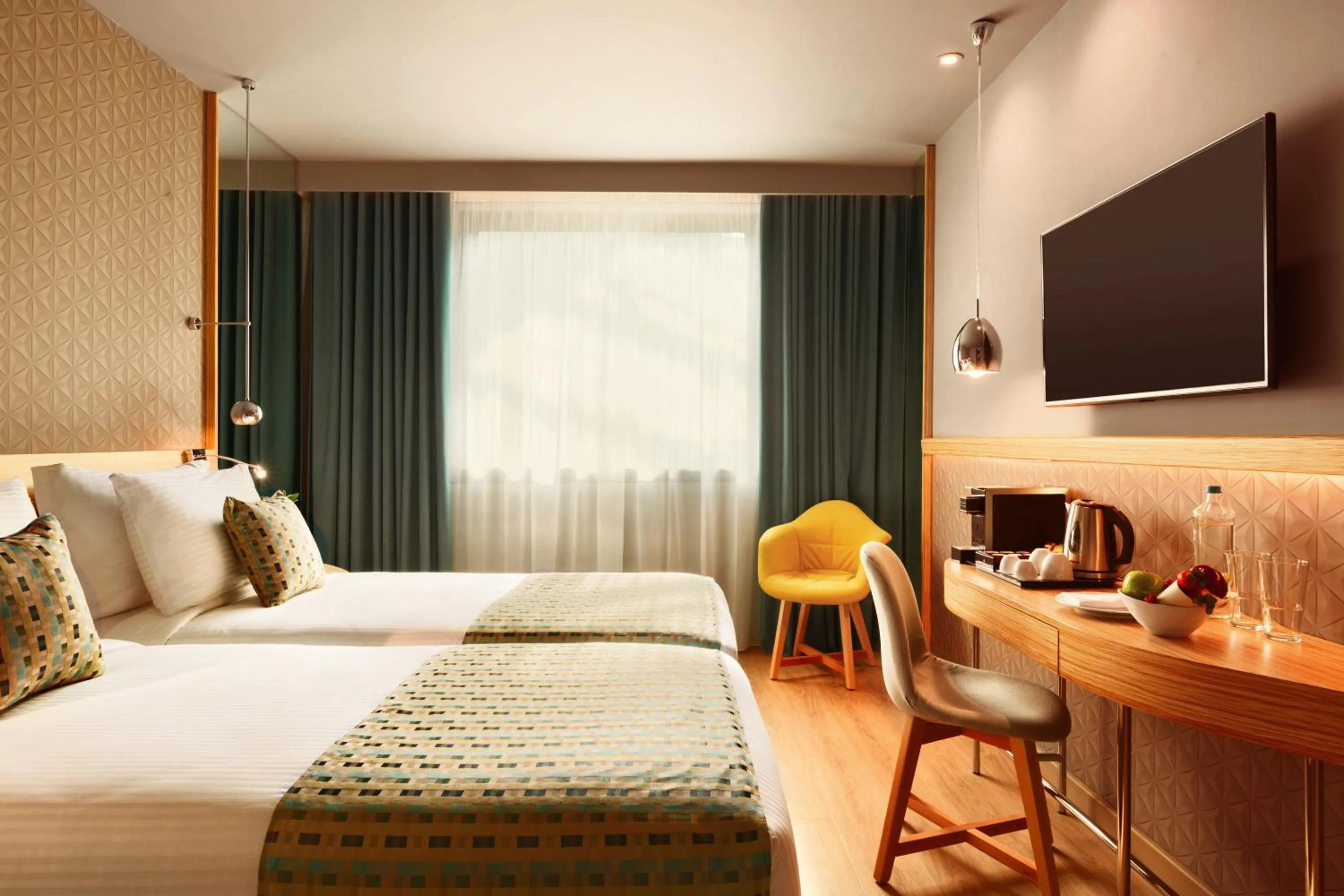 Bed in Zeus Wyndham Grand Athens