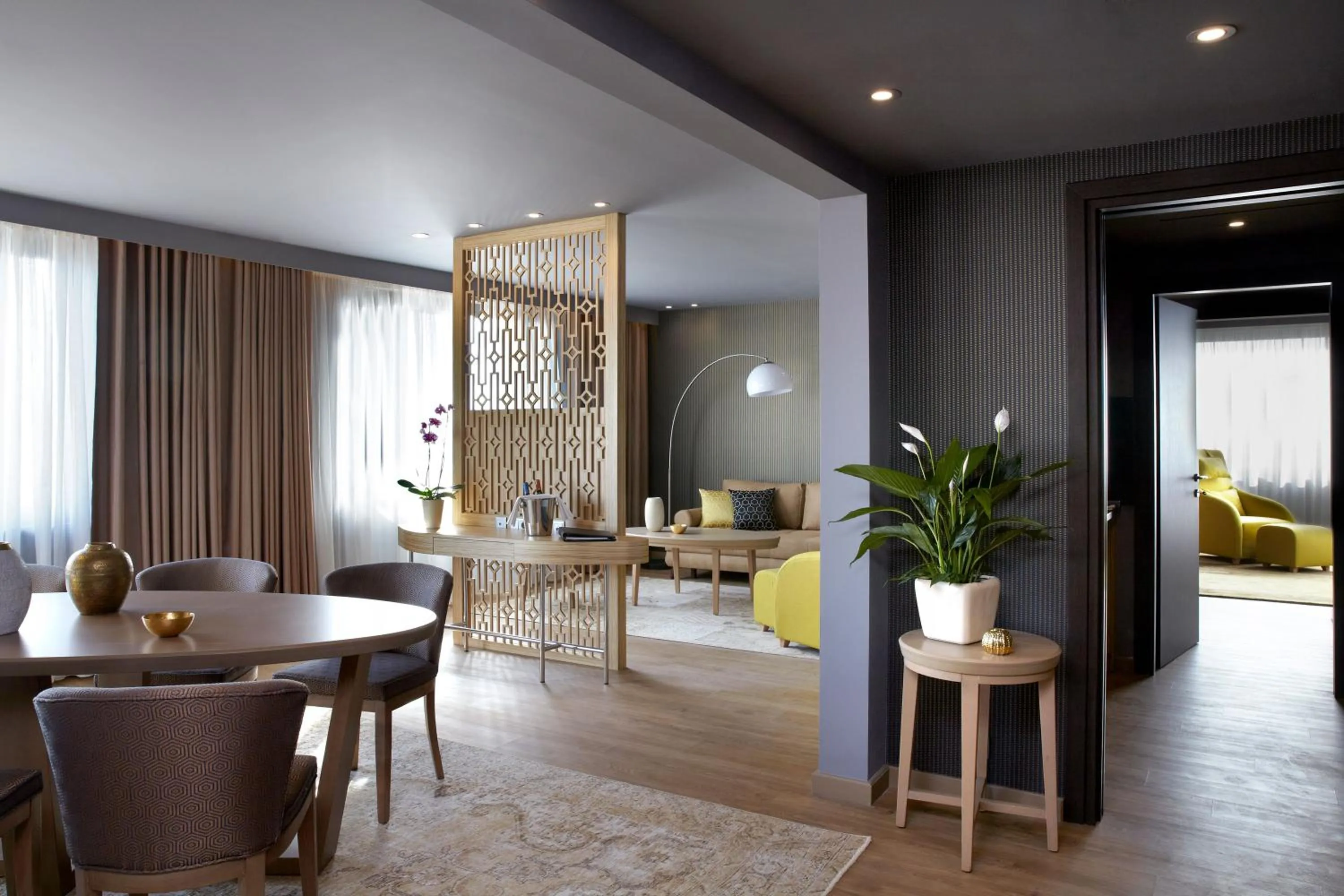 Living room in Zeus Wyndham Grand Athens