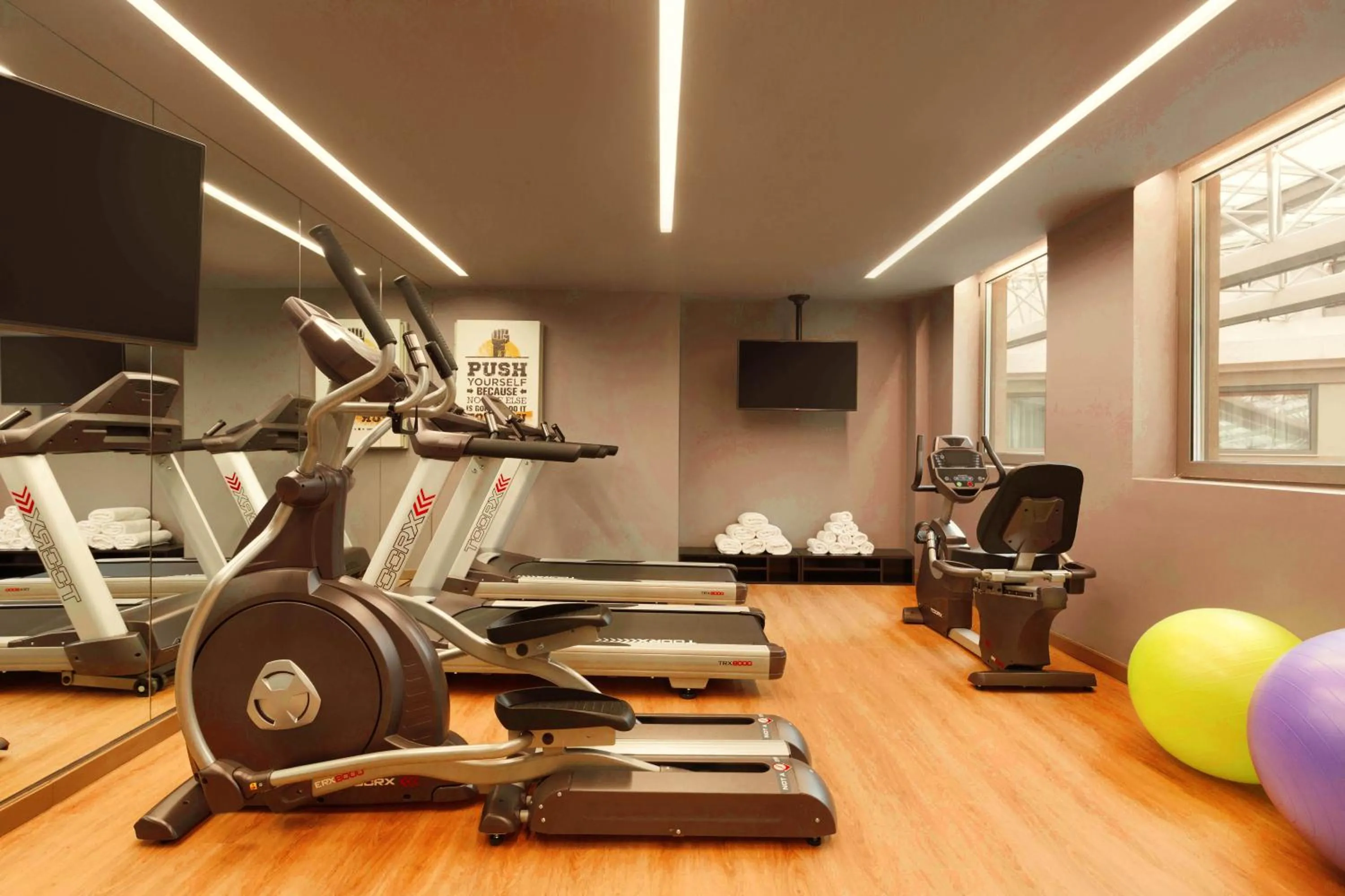 Zeus Wyndham Grand Athens