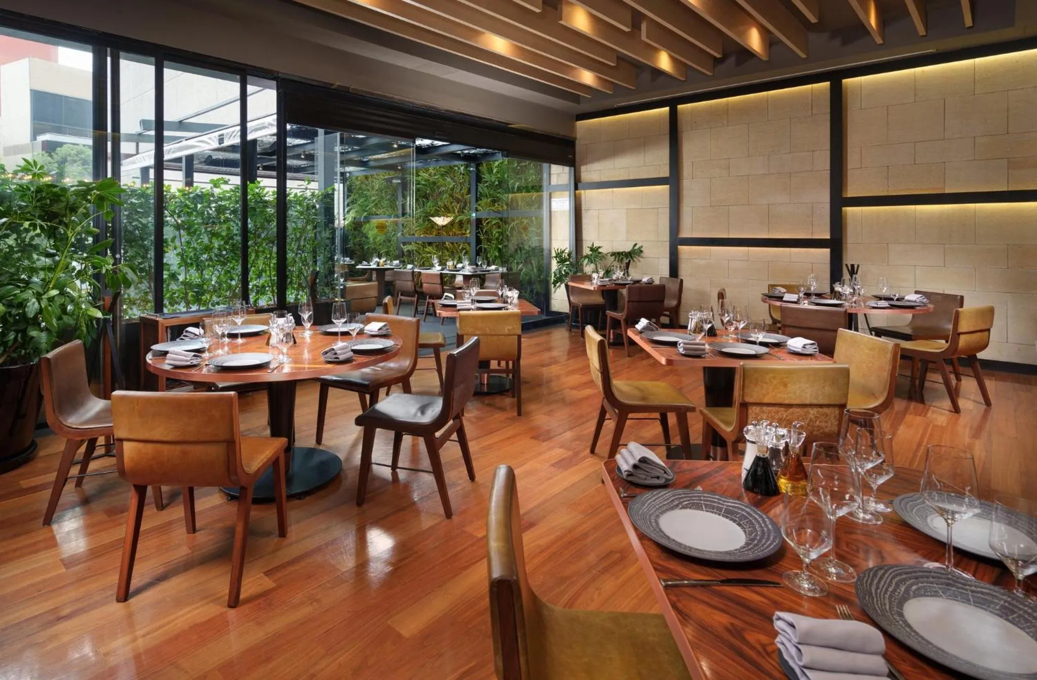 Restaurant/places to eat in Presidente InterContinental Mexico City by IHG