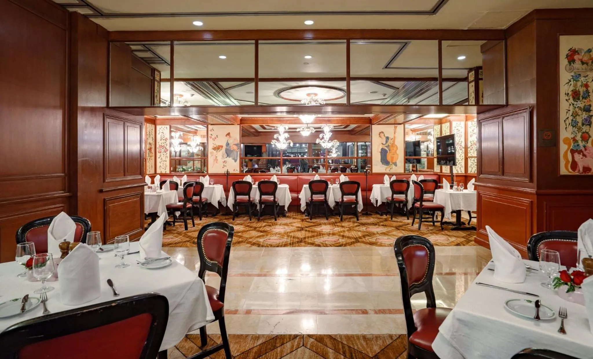 Restaurant/places to eat in Presidente InterContinental Mexico City by IHG