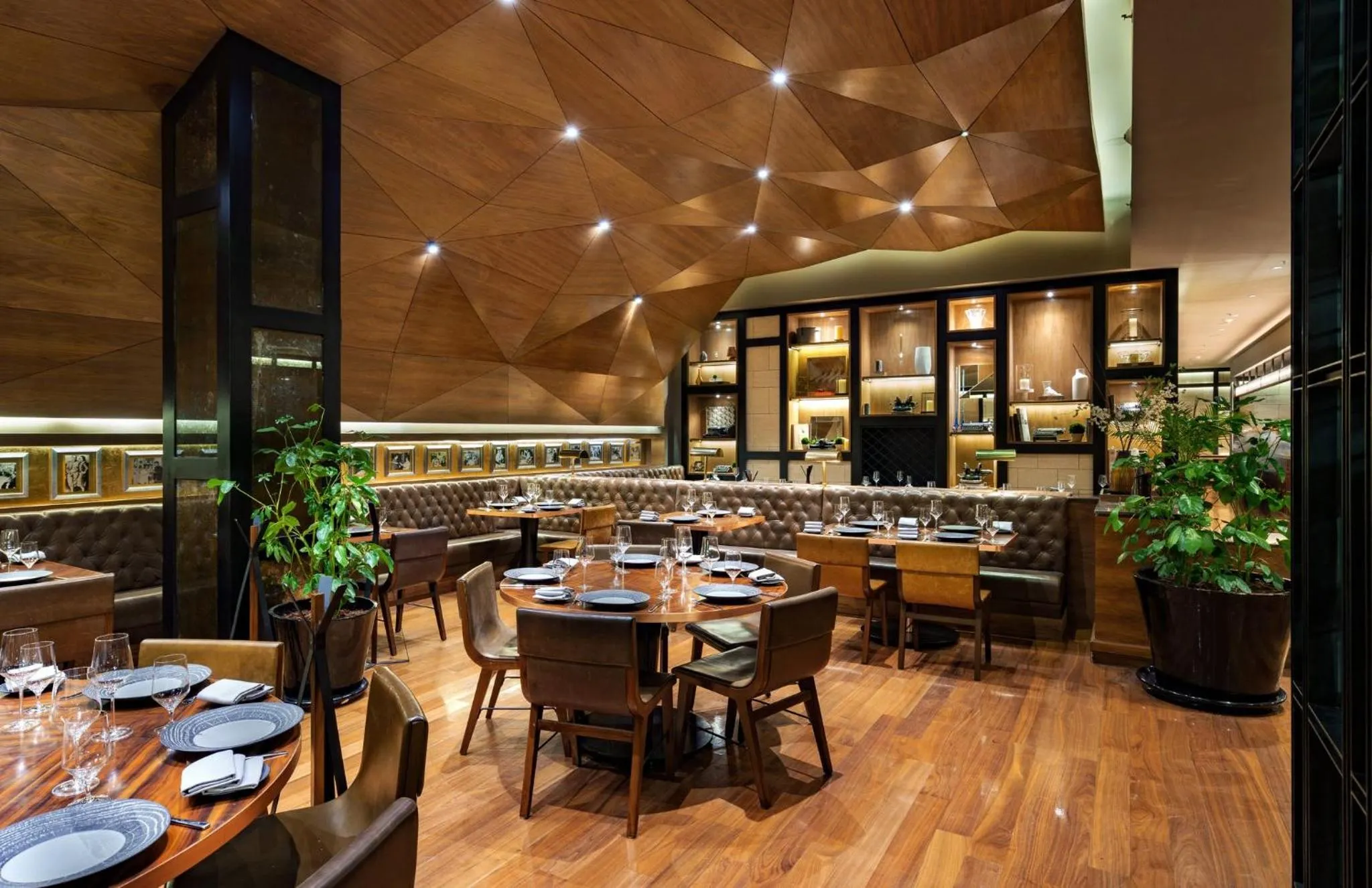 Restaurant/places to eat in Presidente InterContinental Mexico City by IHG