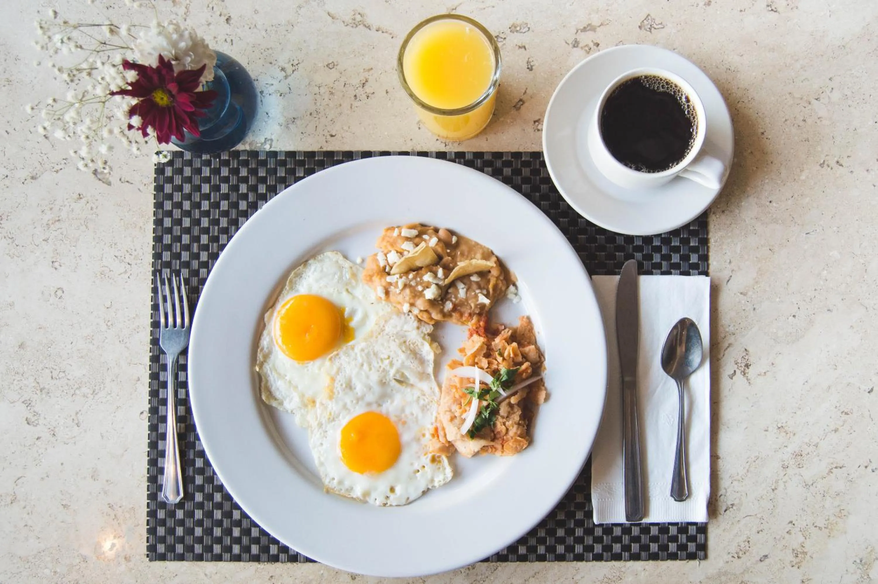 Restaurant/places to eat in Holiday Inn Hotel & Suites Centro Historico by IHG