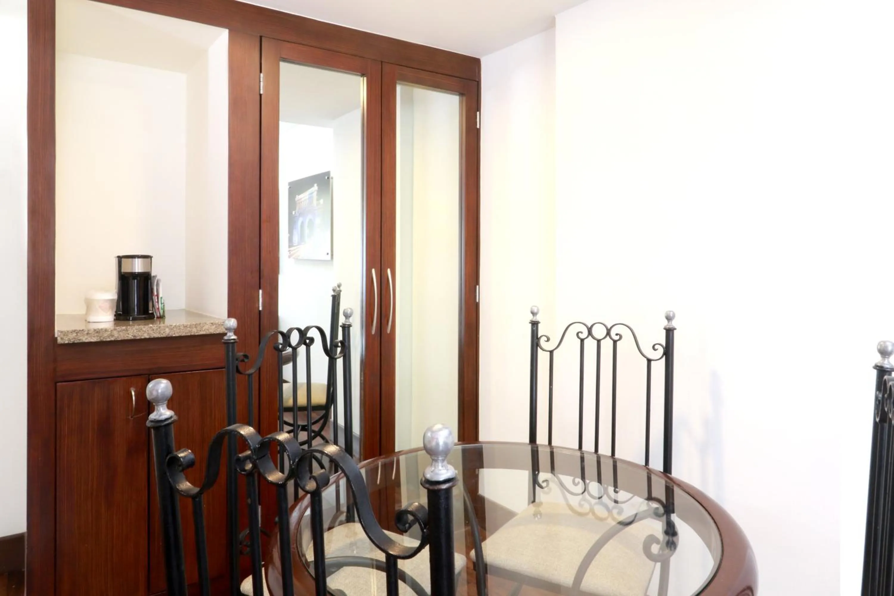 Photo of the whole room in Holiday Inn Hotel & Suites Centro Historico by IHG