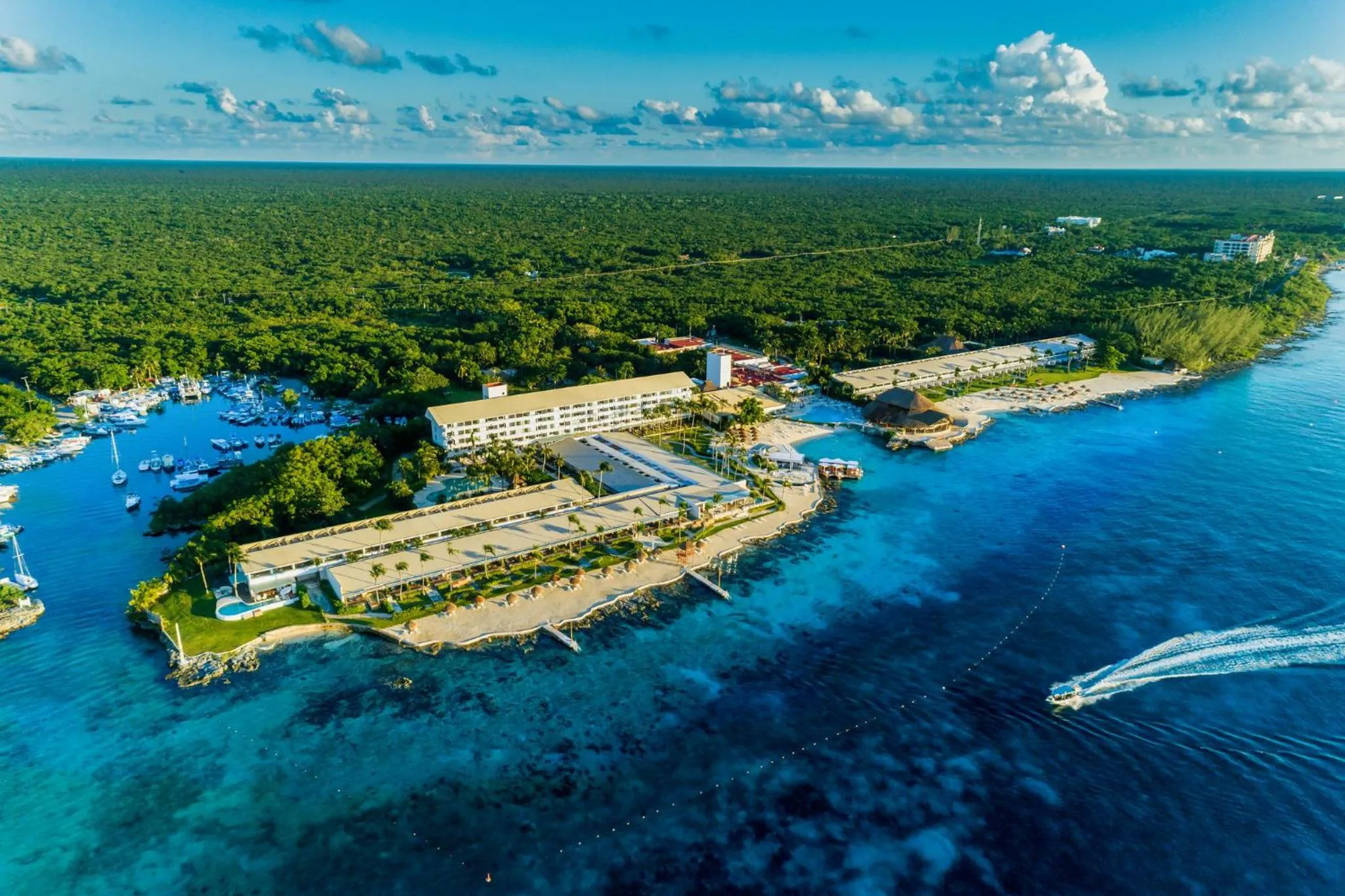 Property building in Presidente InterContinental Cozumel Resort & Spa by IHG