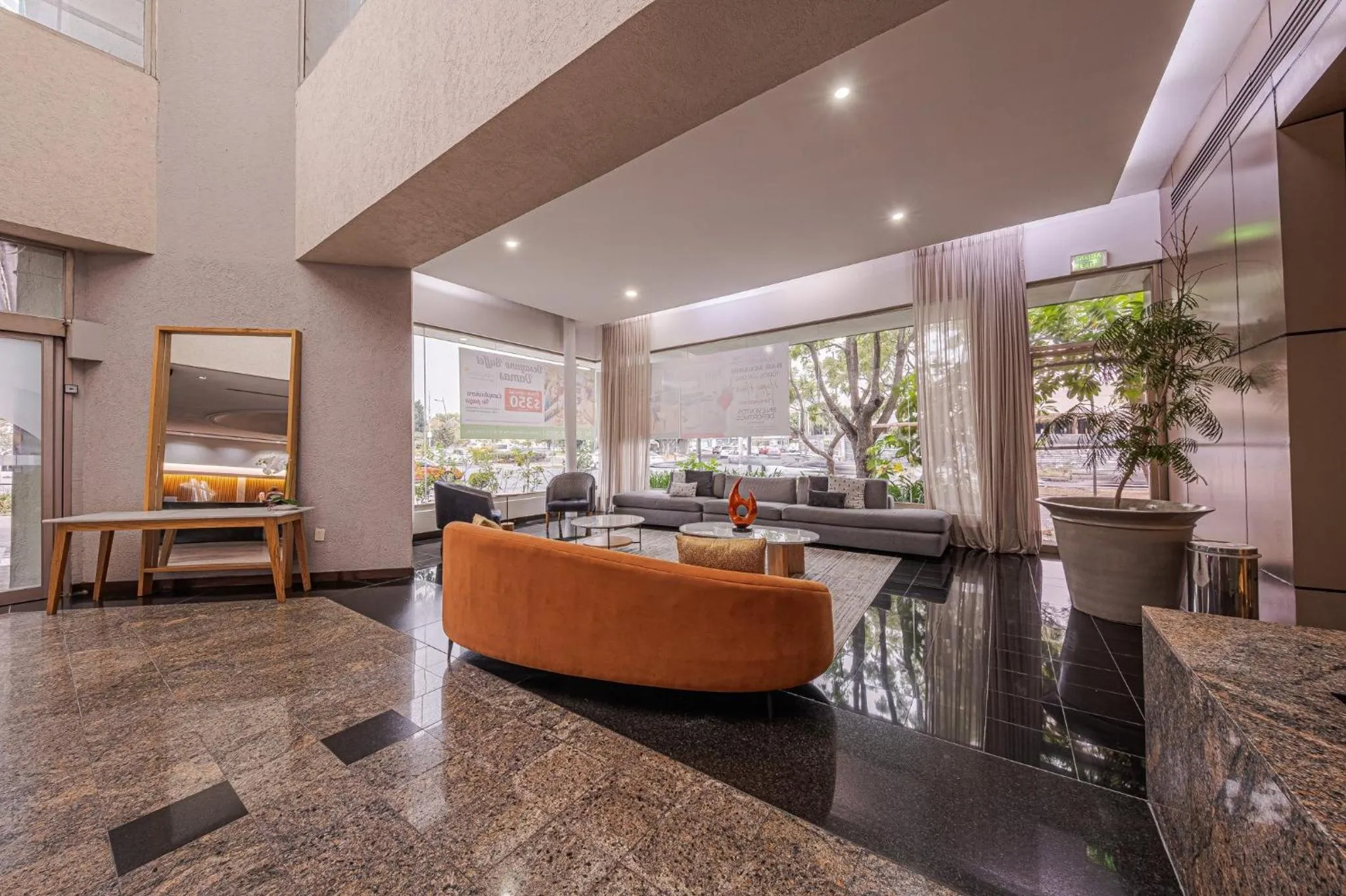 Property building in Holiday Inn Guadalajara Select by IHG