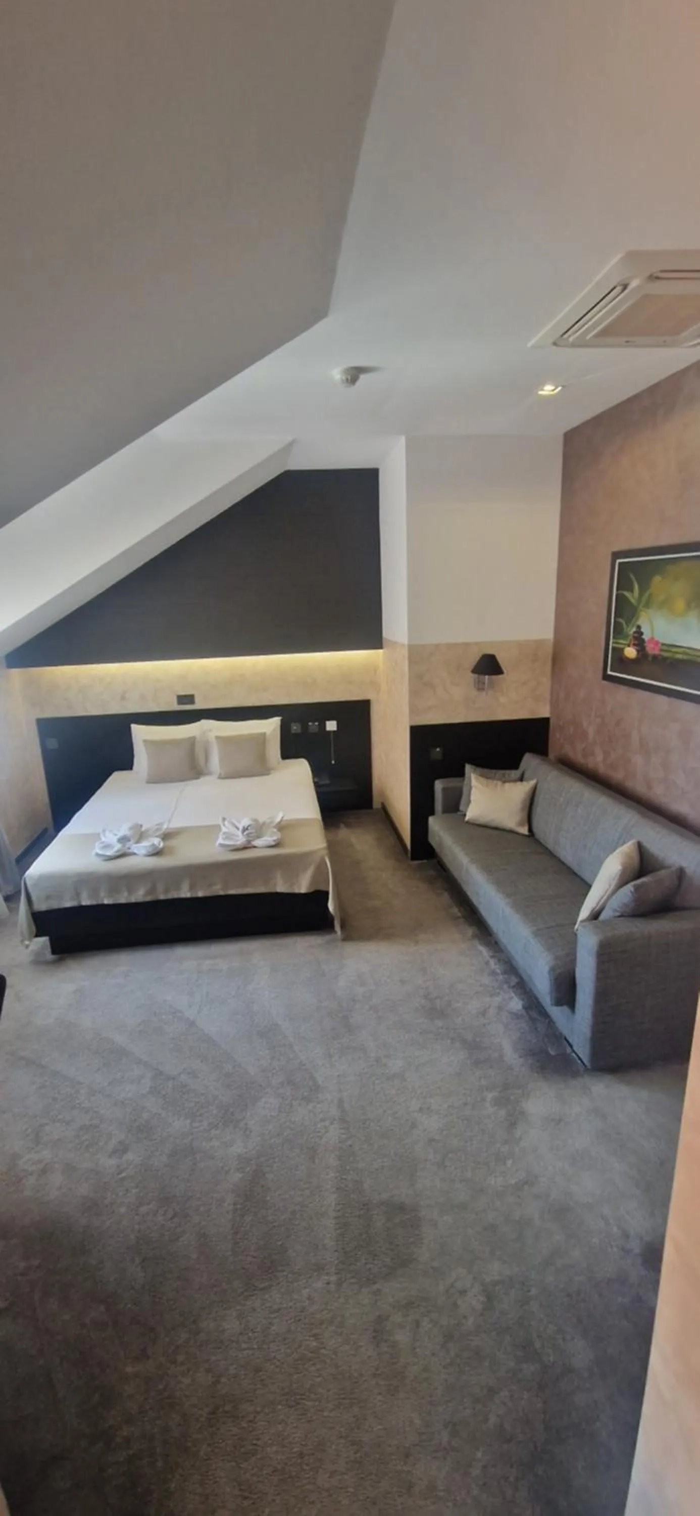 Bed in Garni Hotel Zen free parking