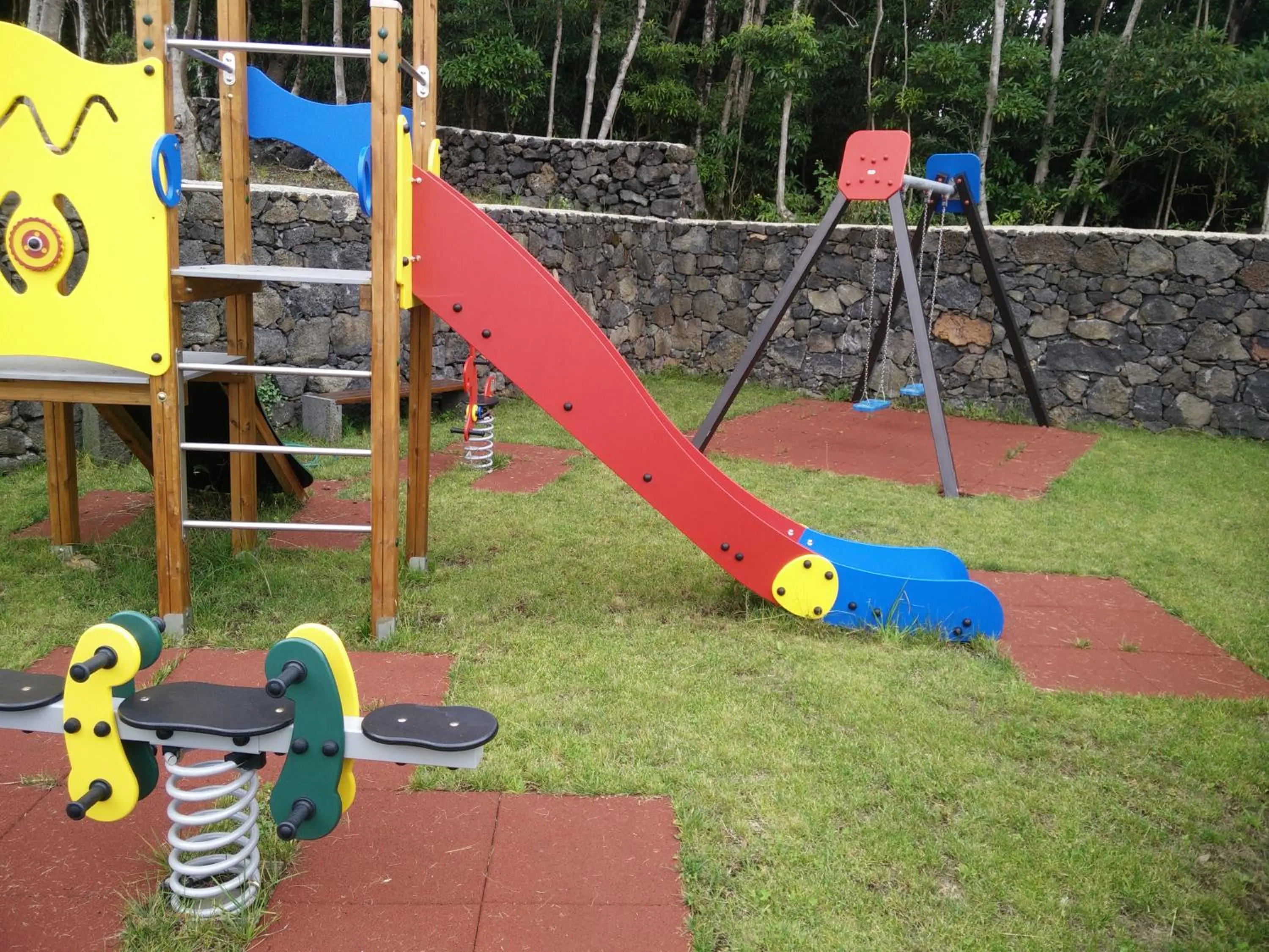 Property building in Aldeia das Adegas