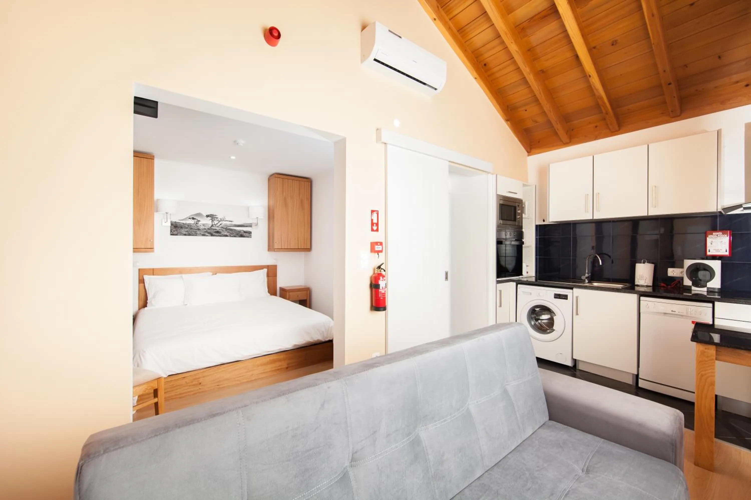 Kitchen or kitchenette in Aldeia das Adegas