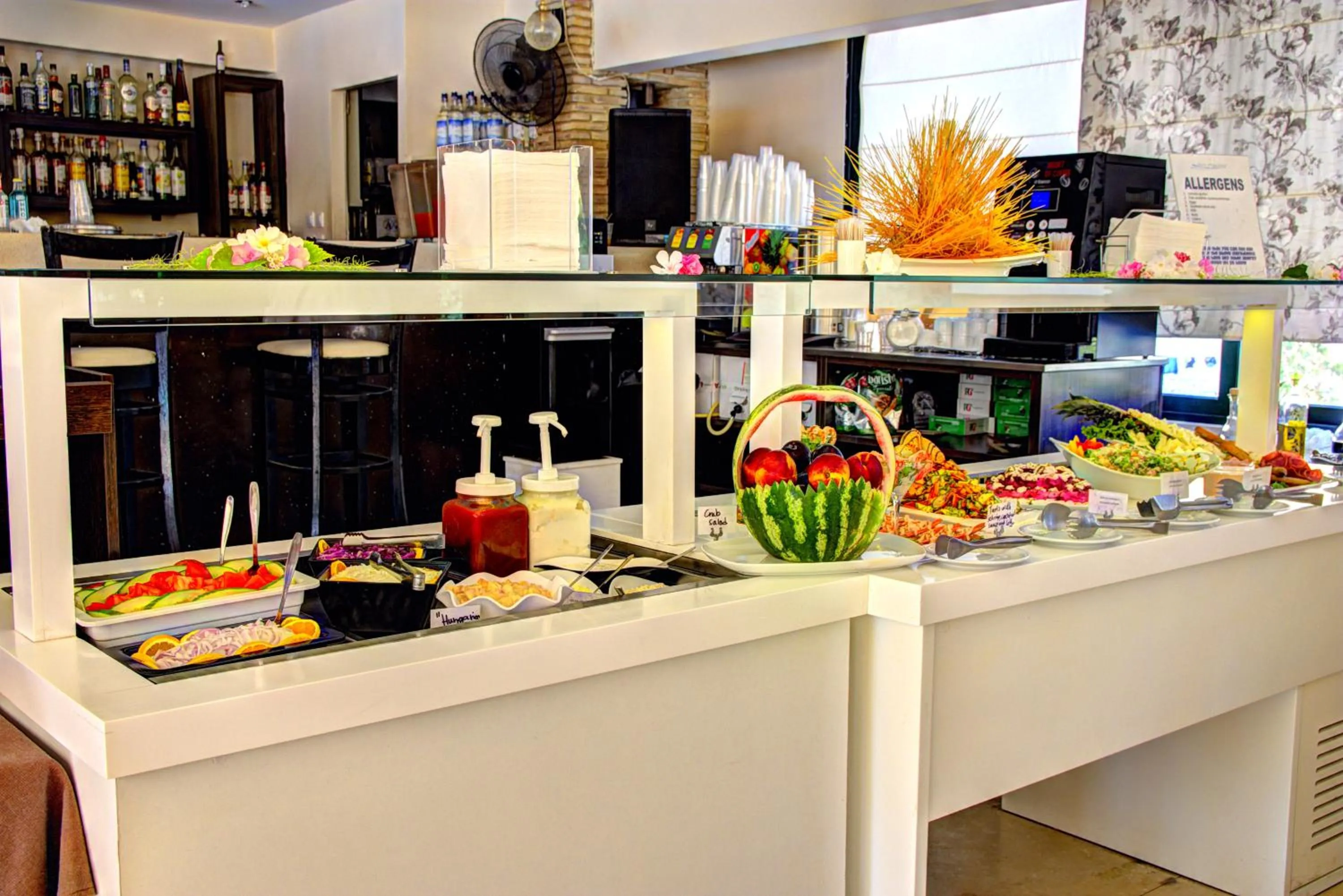 Meals in Zante Plaza Hotel & Apartments
