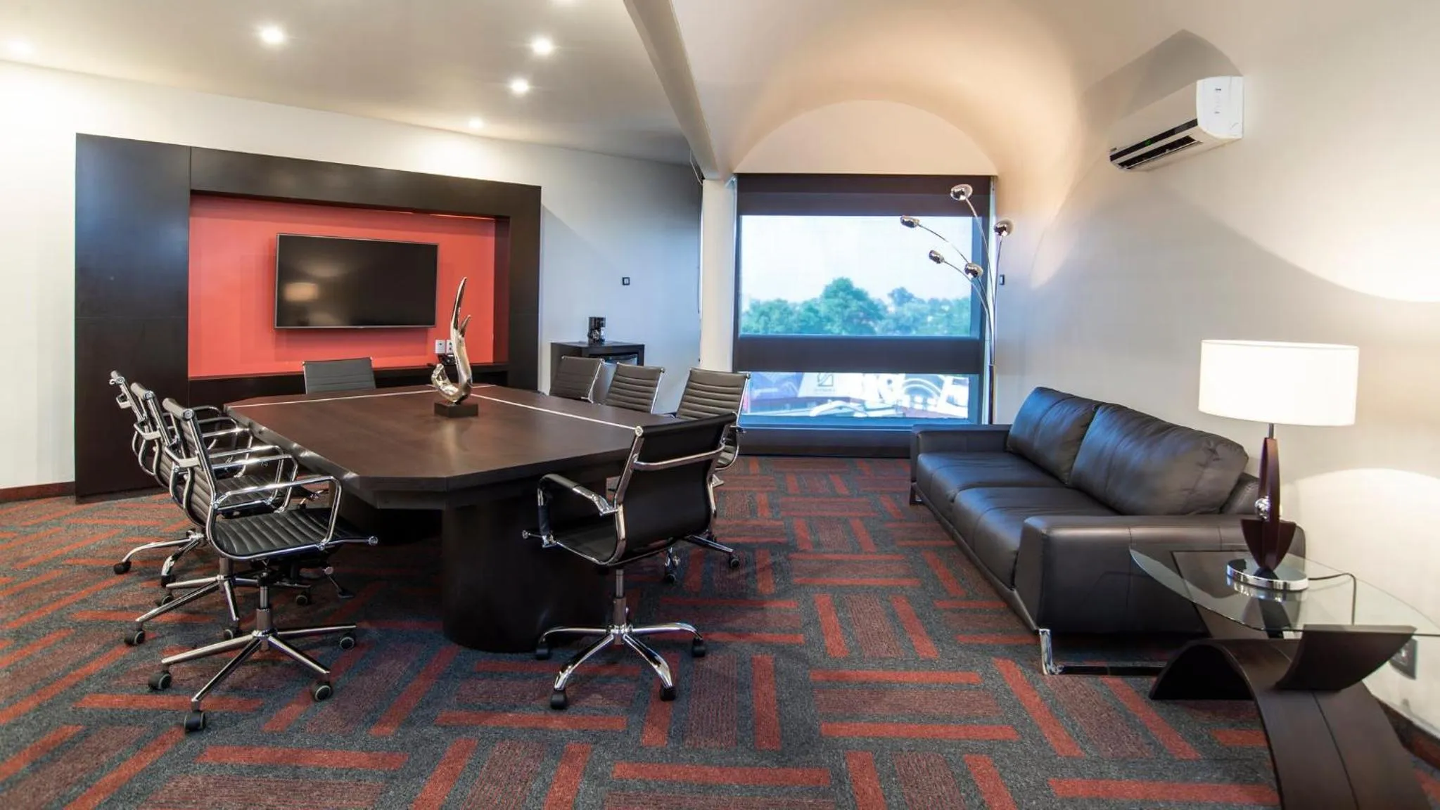 Photo of the whole room in Holiday Inn Mexico Dali Airport by IHG