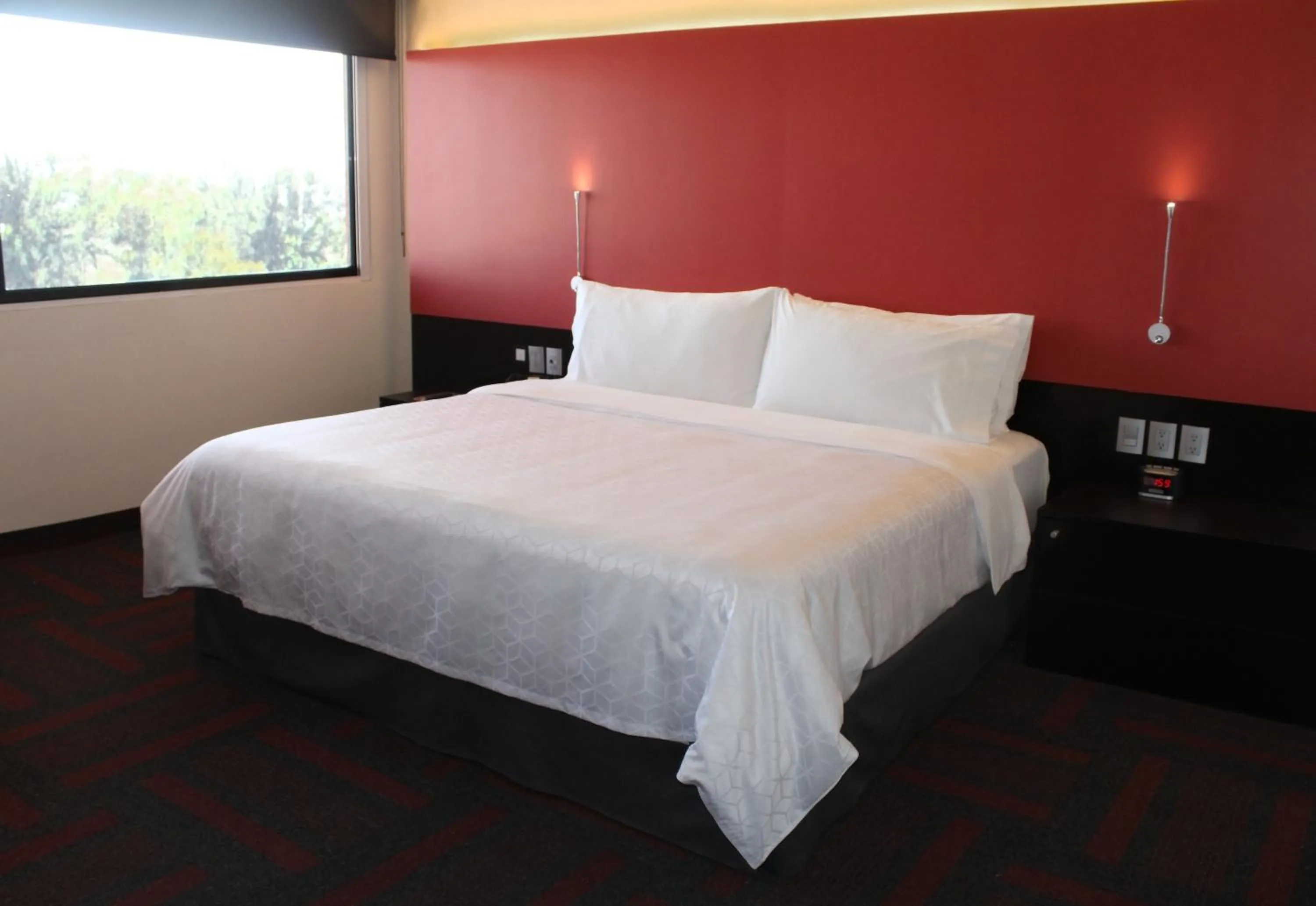 Bed in Holiday Inn Mexico Dali Airport by IHG