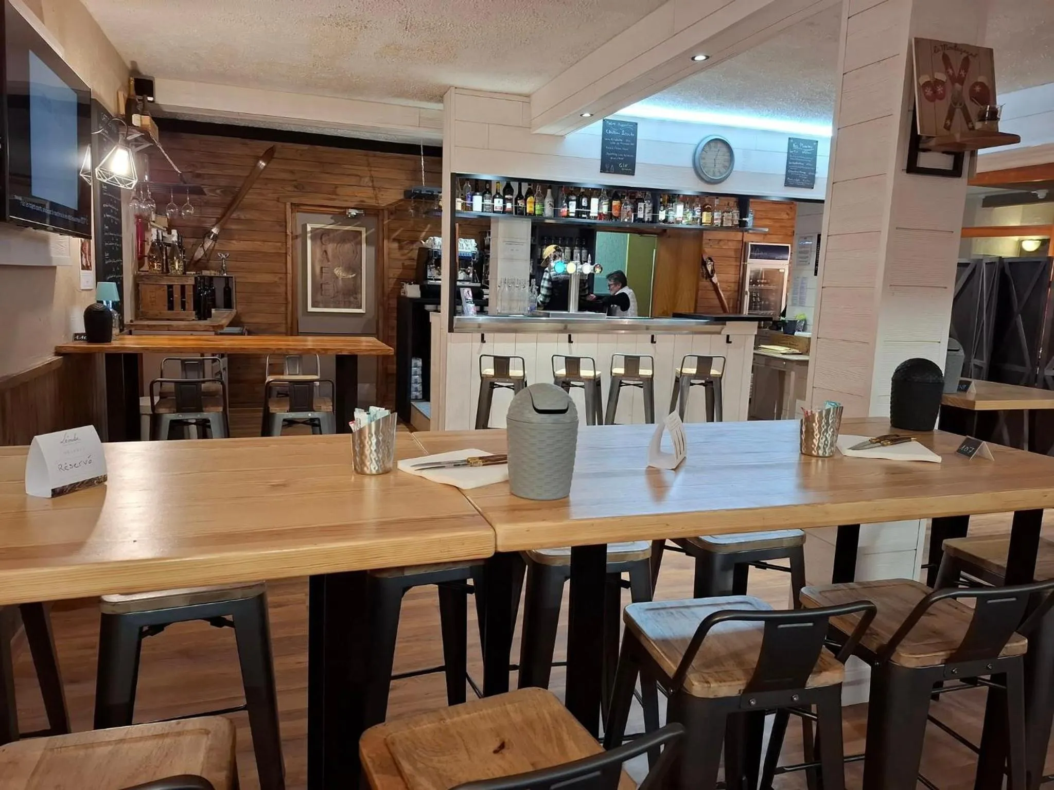 Restaurant/places to eat in Hotel Valérie