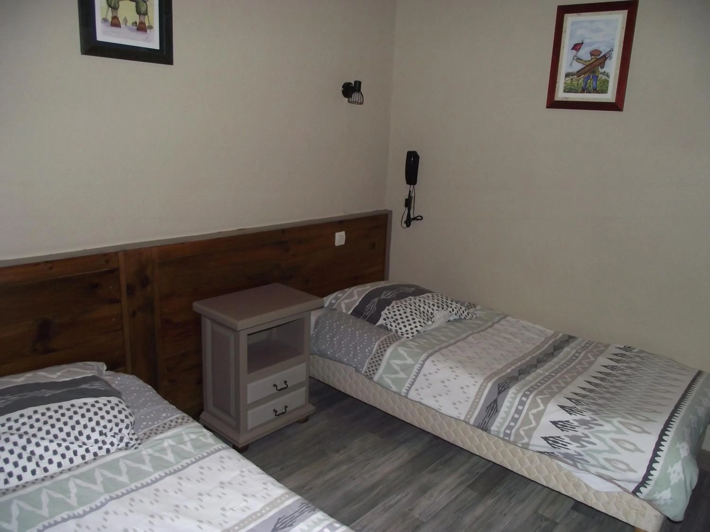 Winter, Bed in Hotel Valérie