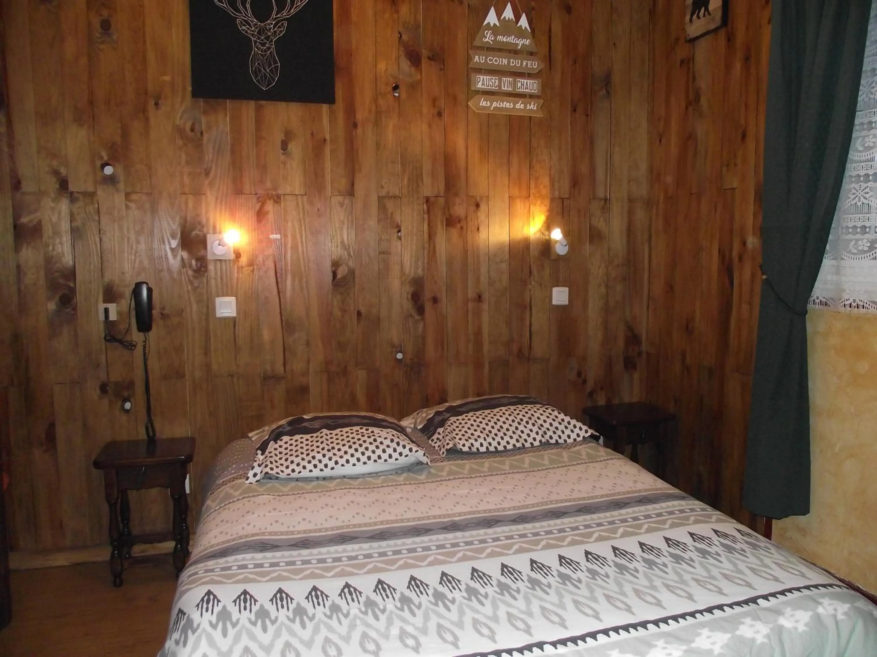 Photo of the whole room, Bed in Hotel Valérie