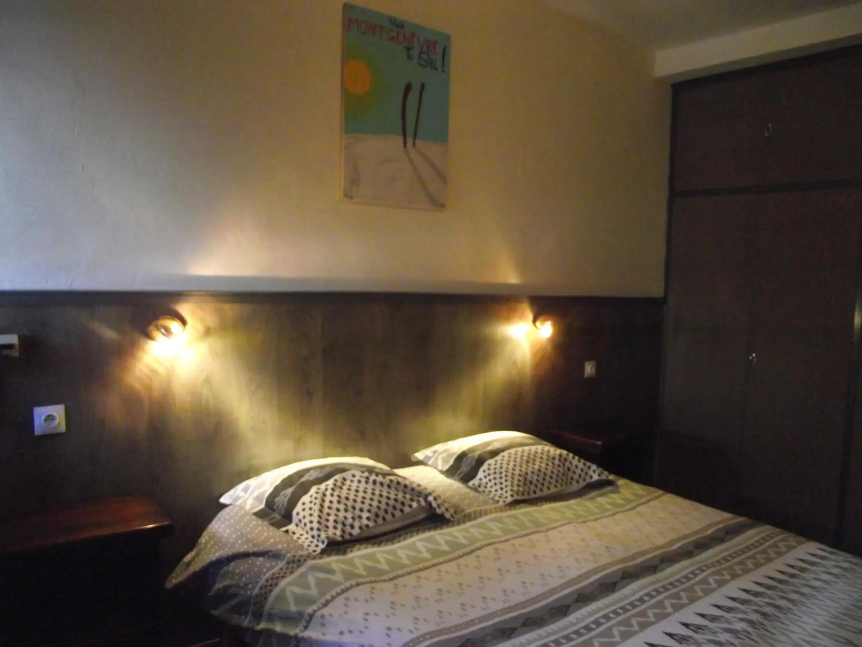 Double Room with Mountain View - South in Hotel Valérie Double Room with Mountain View - South in Hotel Valérie