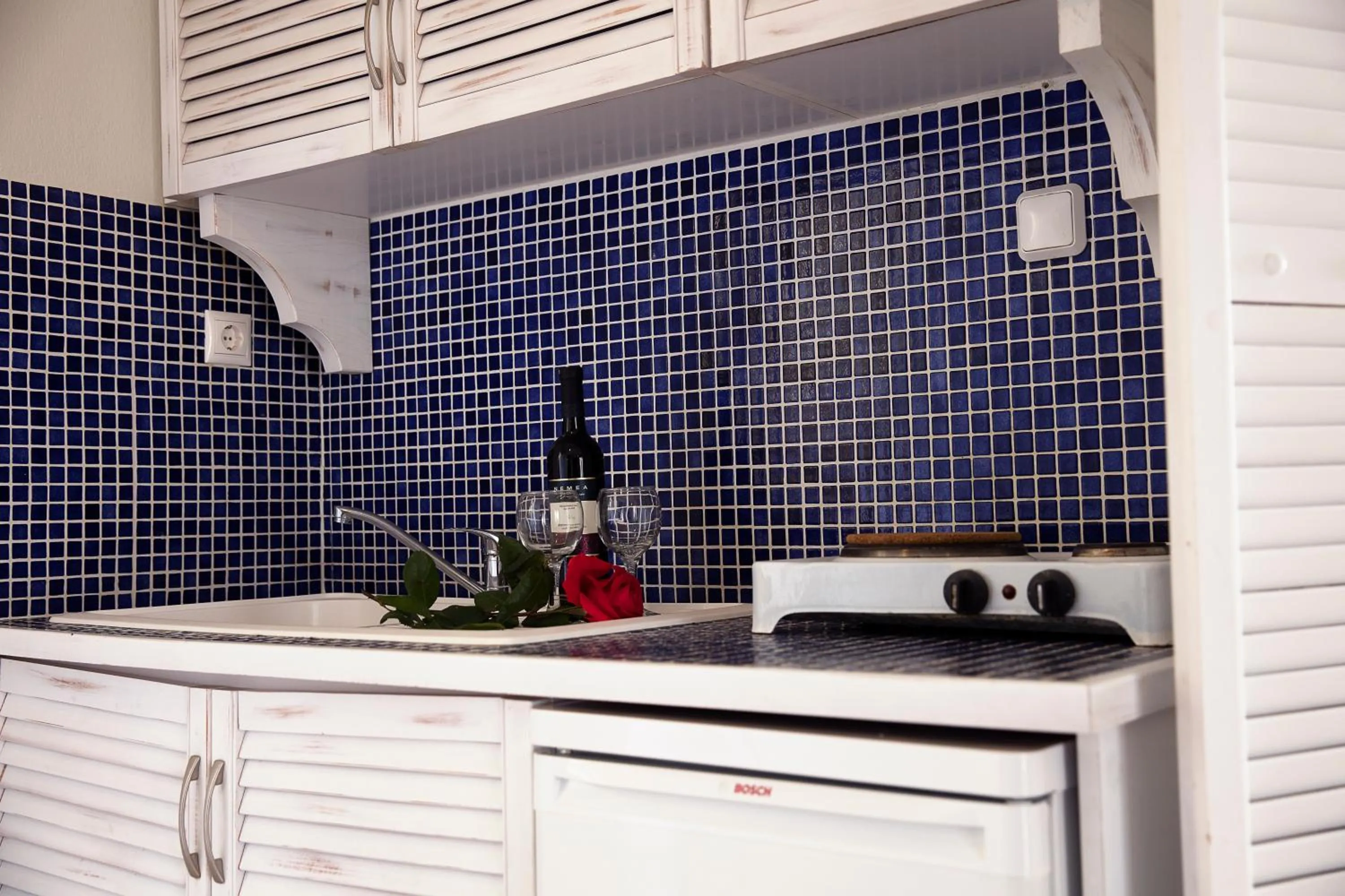 Kitchen or kitchenette in Maistrali Beach Studios