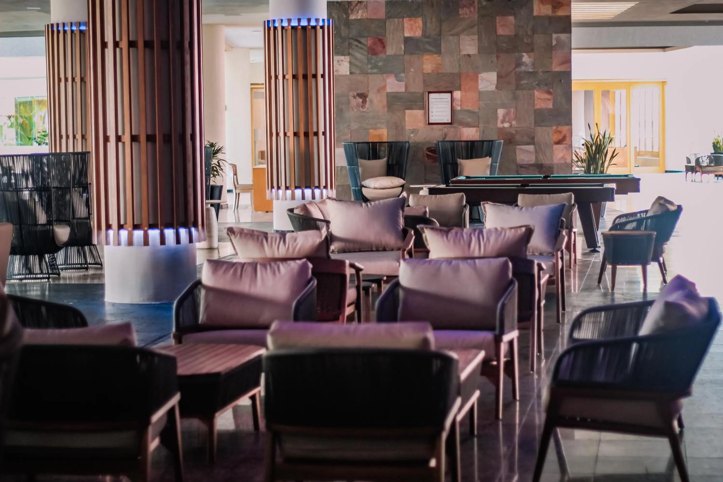 Lounge or bar in GR Solaris Lighthouse - All Inclusive