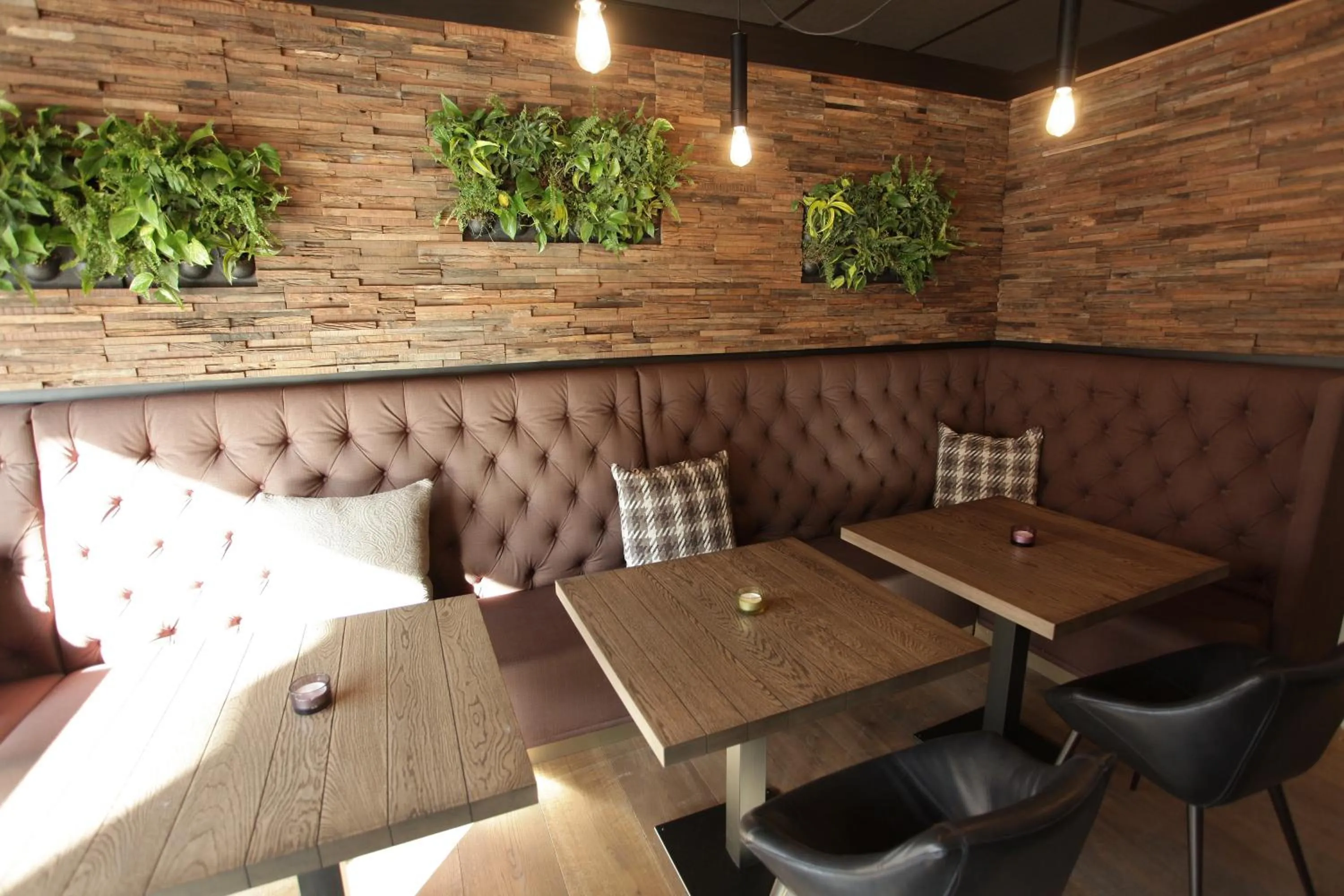 Restaurant/places to eat in Hotel Aurelia