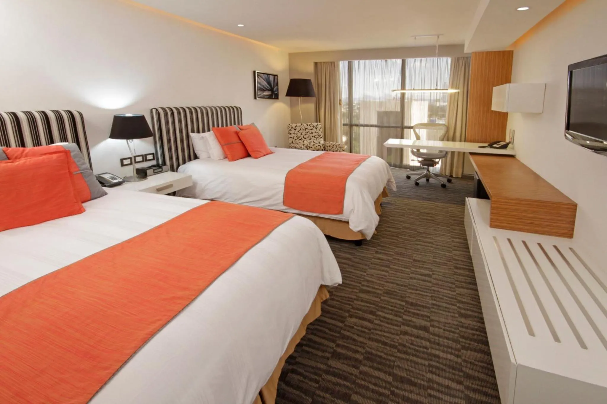 Photo of the whole room, Bed in Presidente InterContinental Guadalajara by IHG