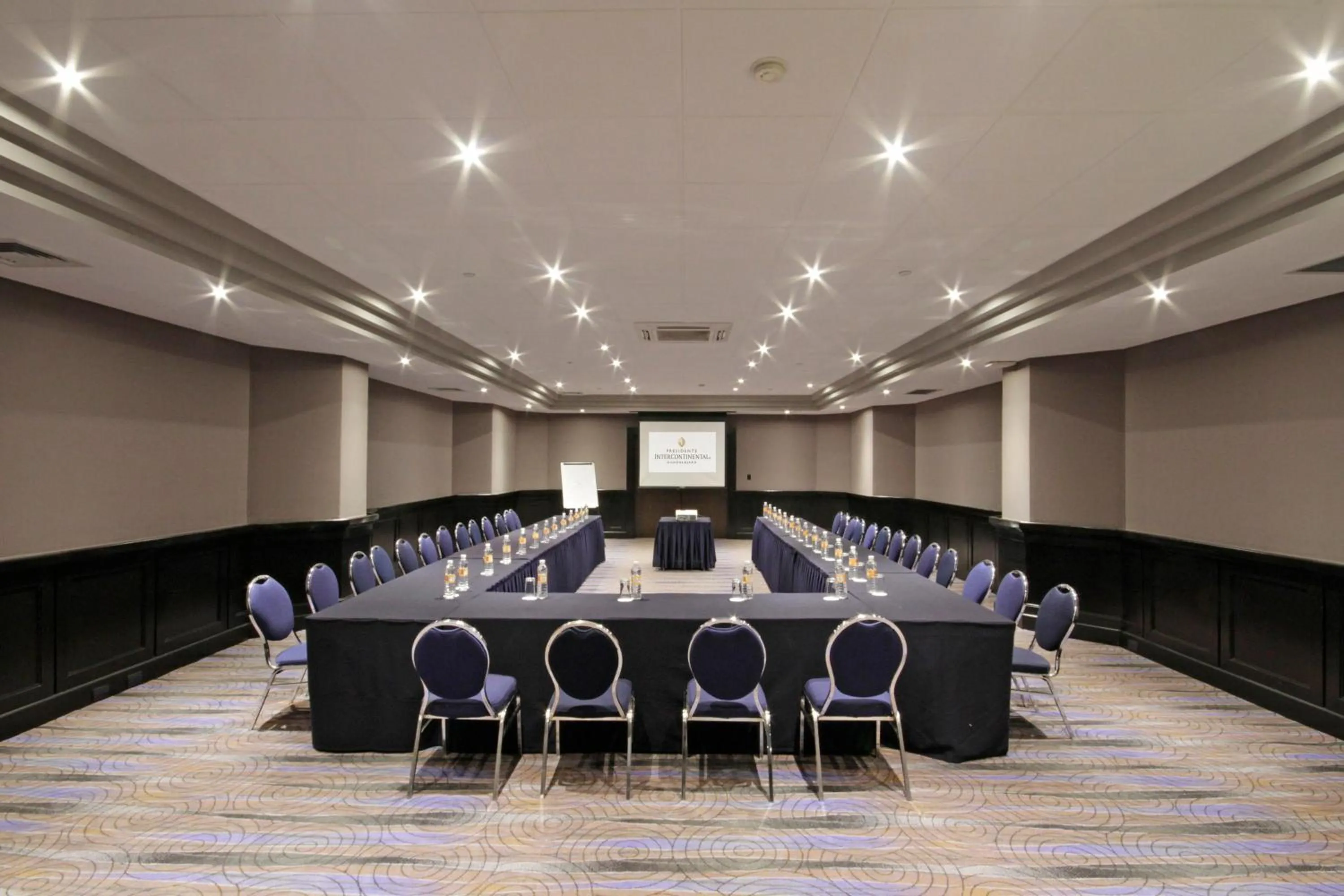Meeting/conference room in Presidente InterContinental Guadalajara by IHG