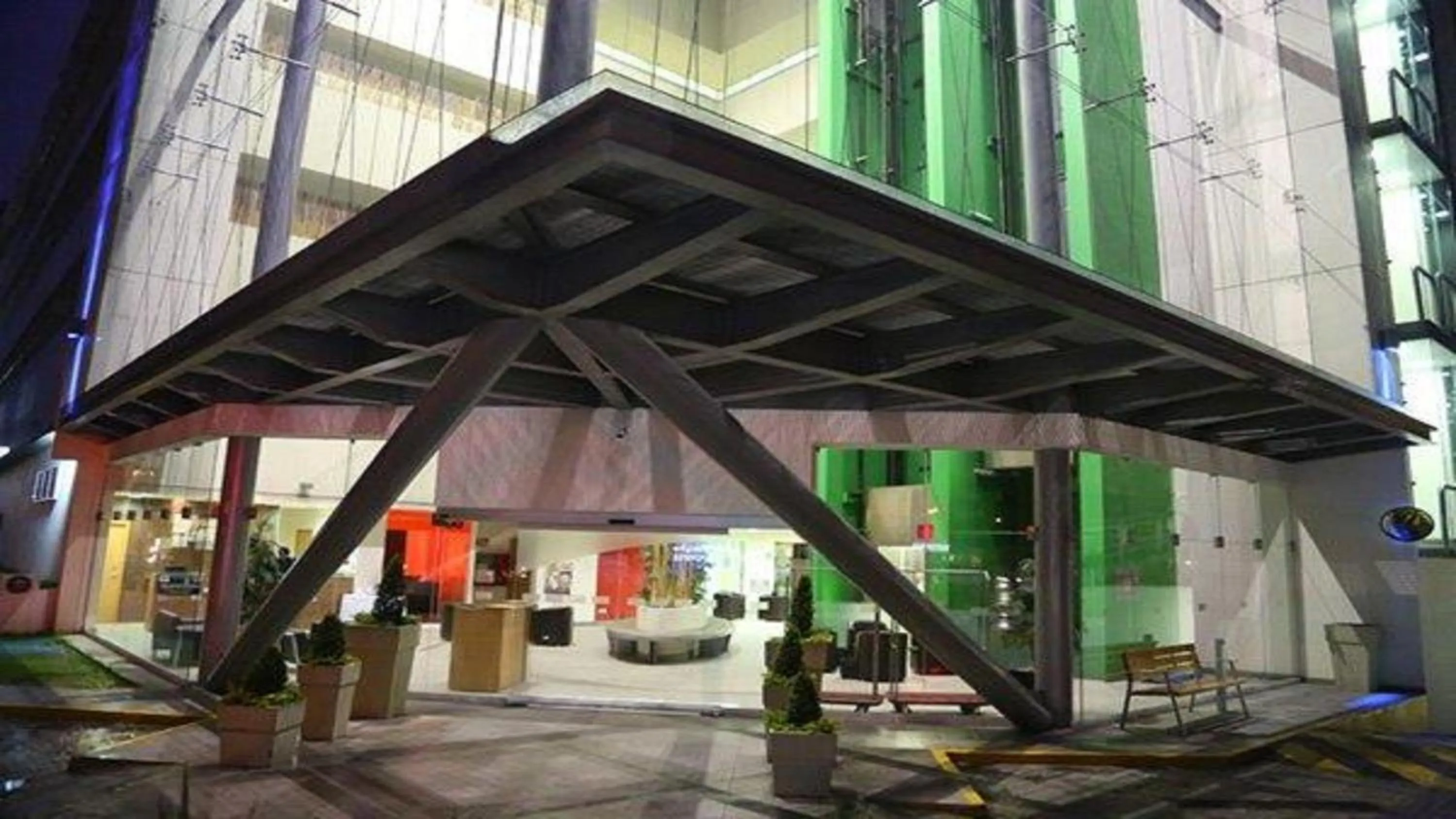 Property building in Holiday Inn Express Guadalajara Expo by IHG