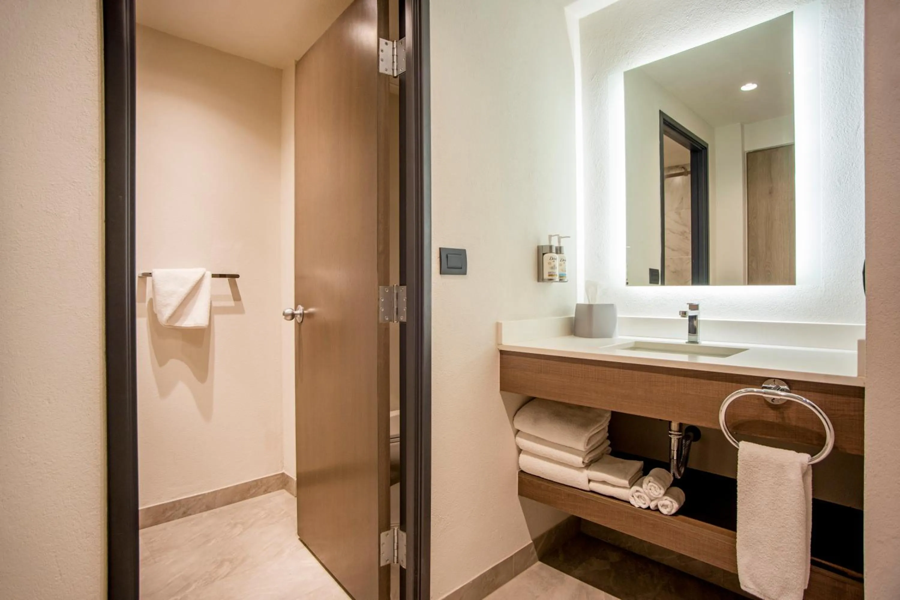 Holiday Inn Express Guadalajara Expo by IHG