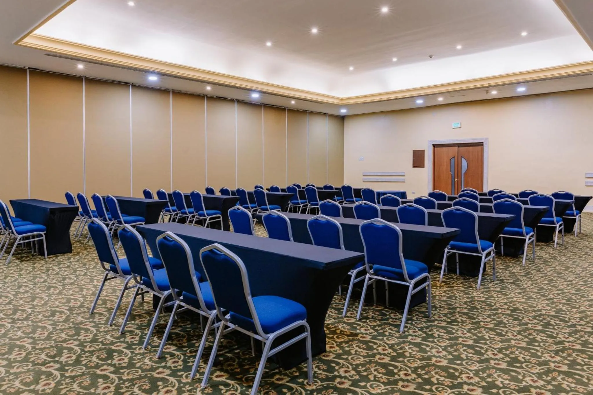 Meeting/conference room in Holiday Inn Merida by IHG