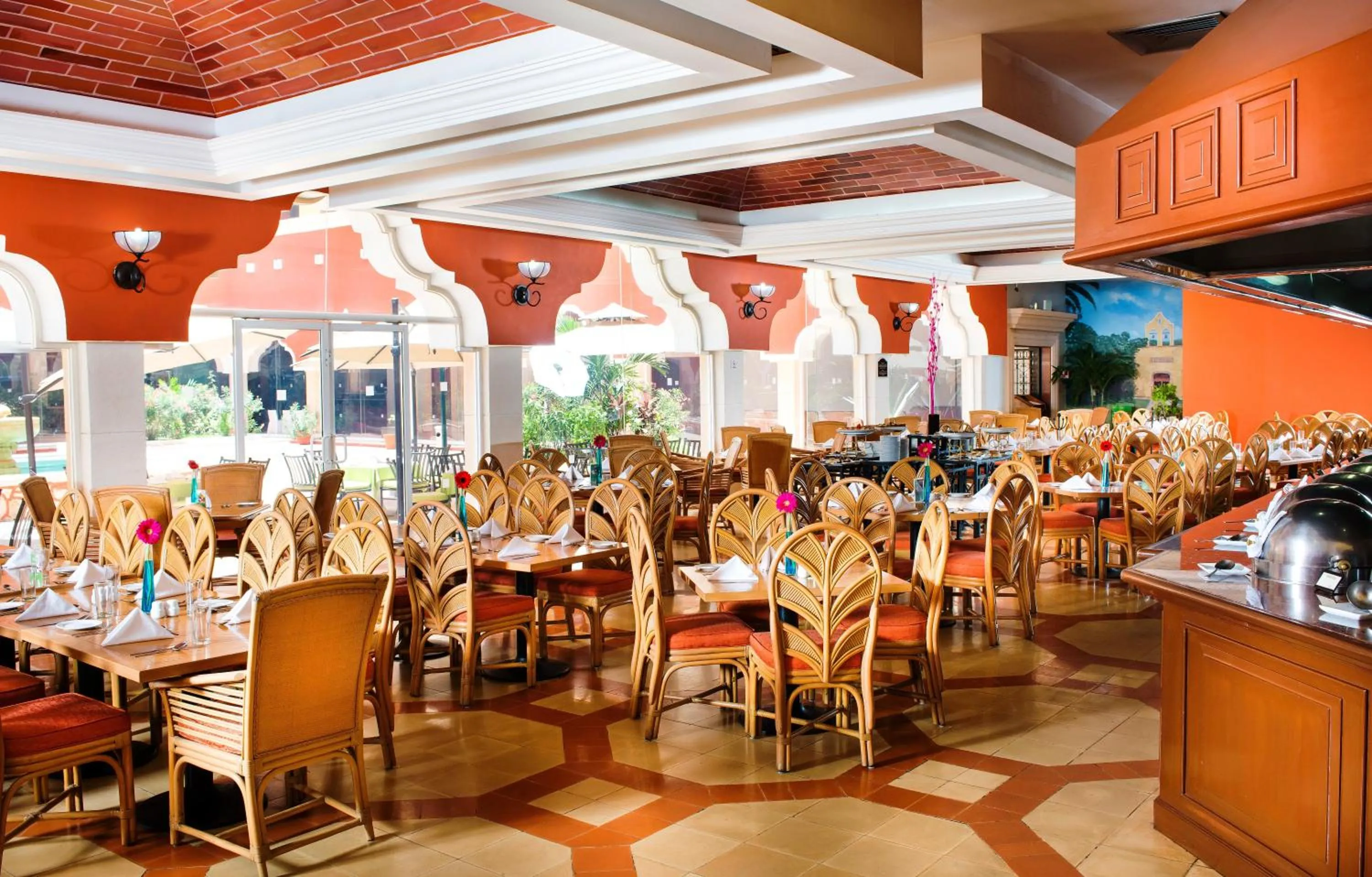 Restaurant/places to eat in Holiday Inn Merida by IHG