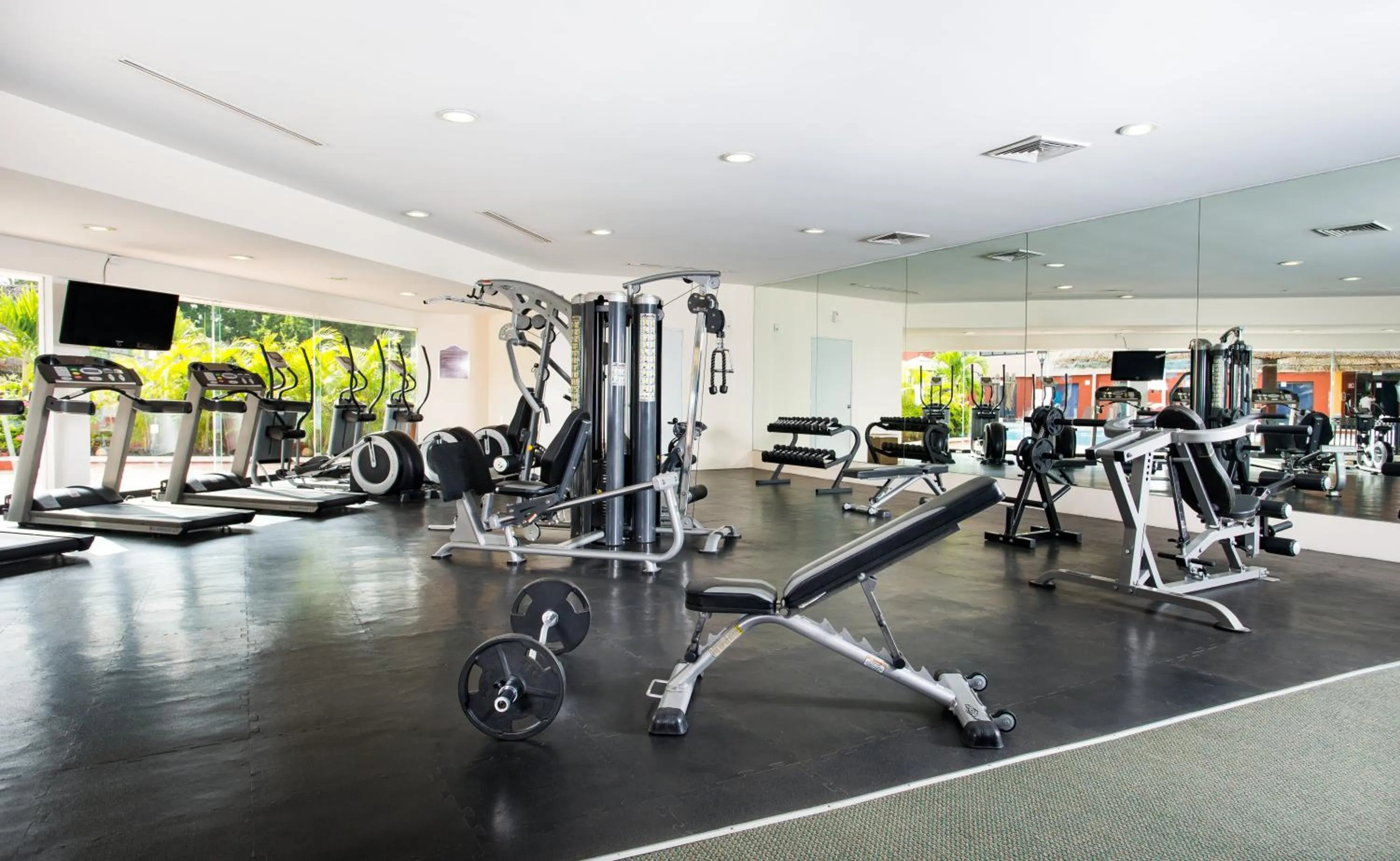 Fitness centre/facilities in Holiday Inn Merida by IHG