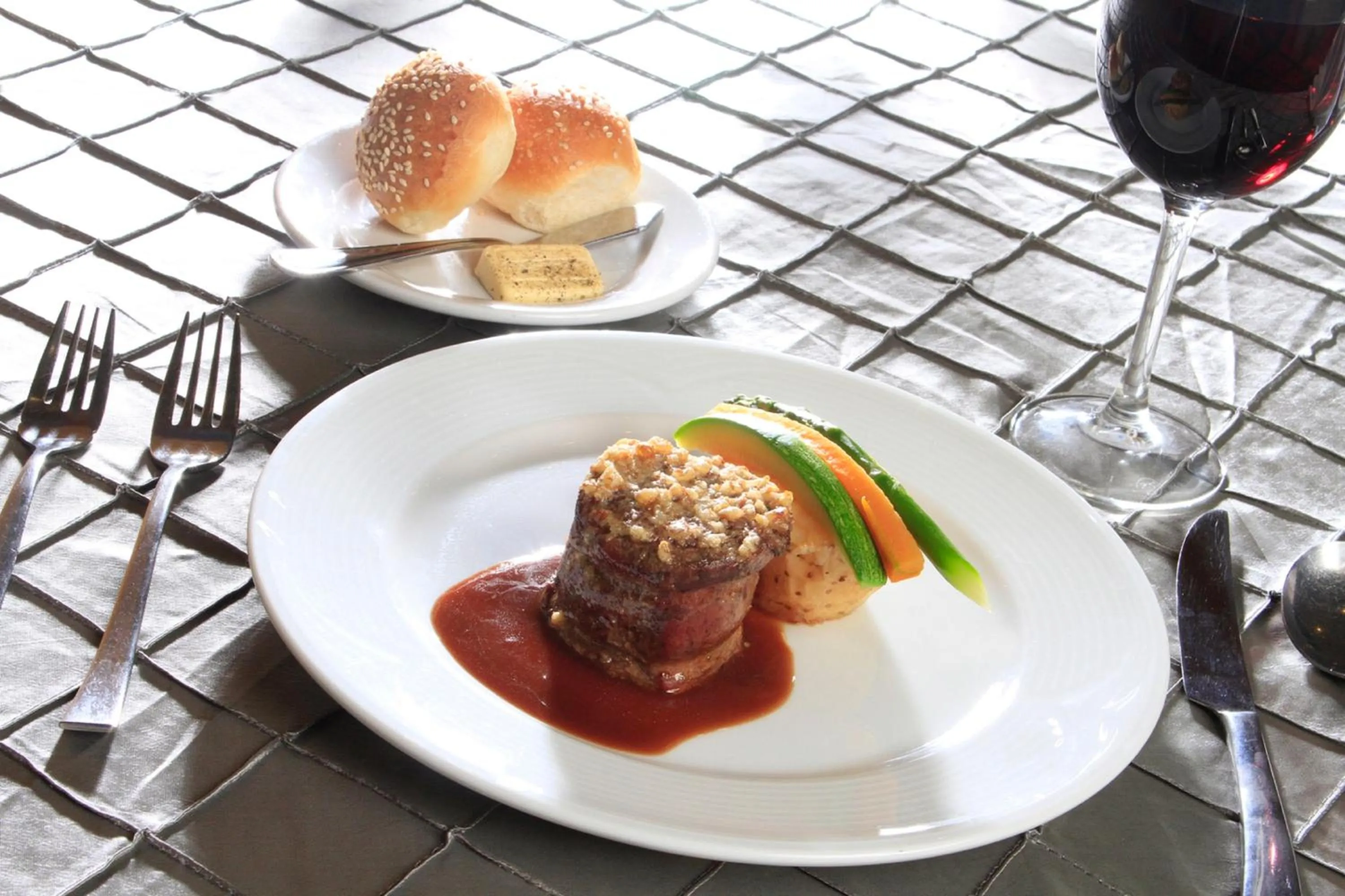 Restaurant/places to eat in Holiday Inn Monterrey-Parque Fundidora by IHG