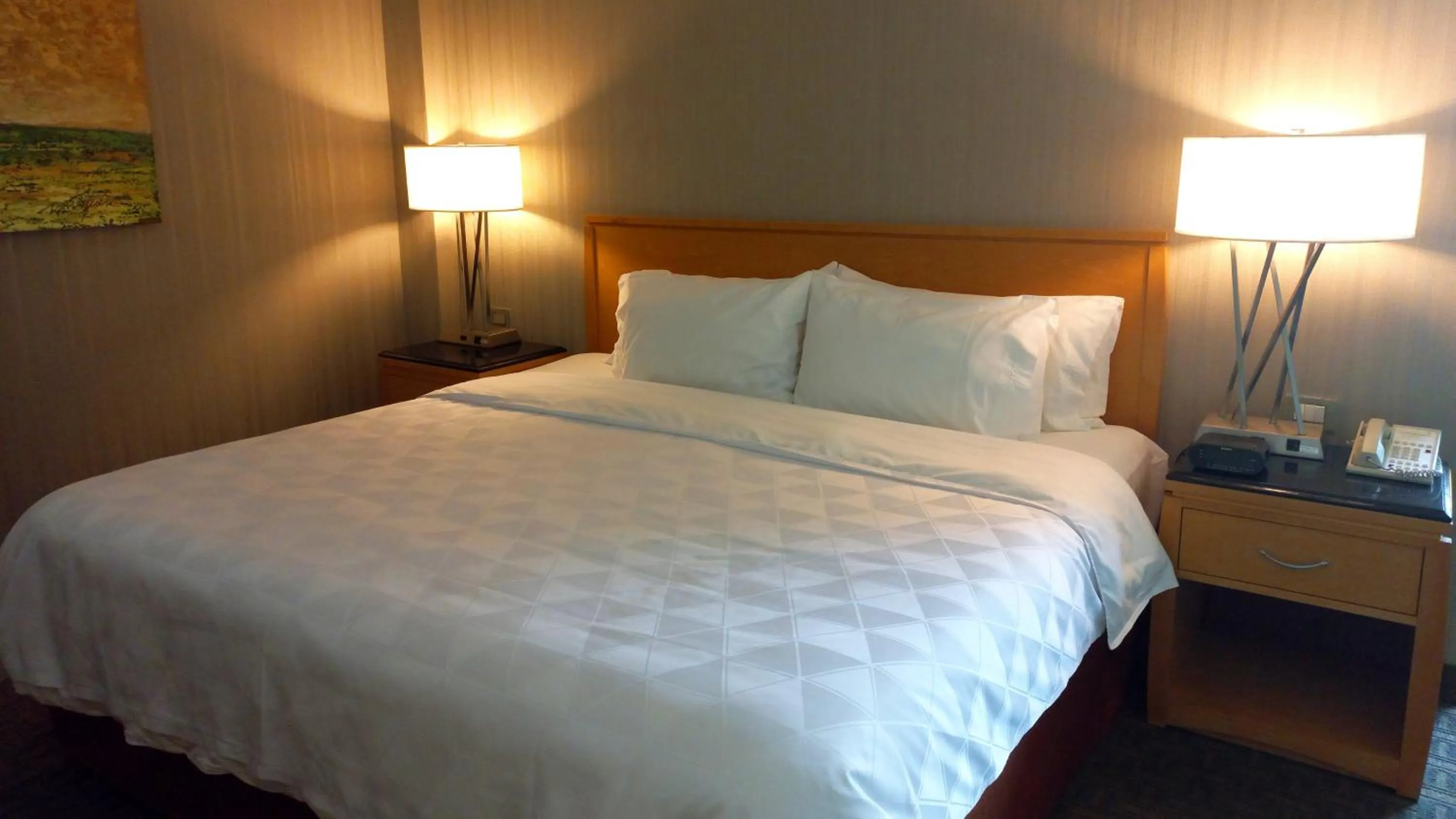 Photo of the whole room, Bed in Holiday Inn Cuernavaca by IHG