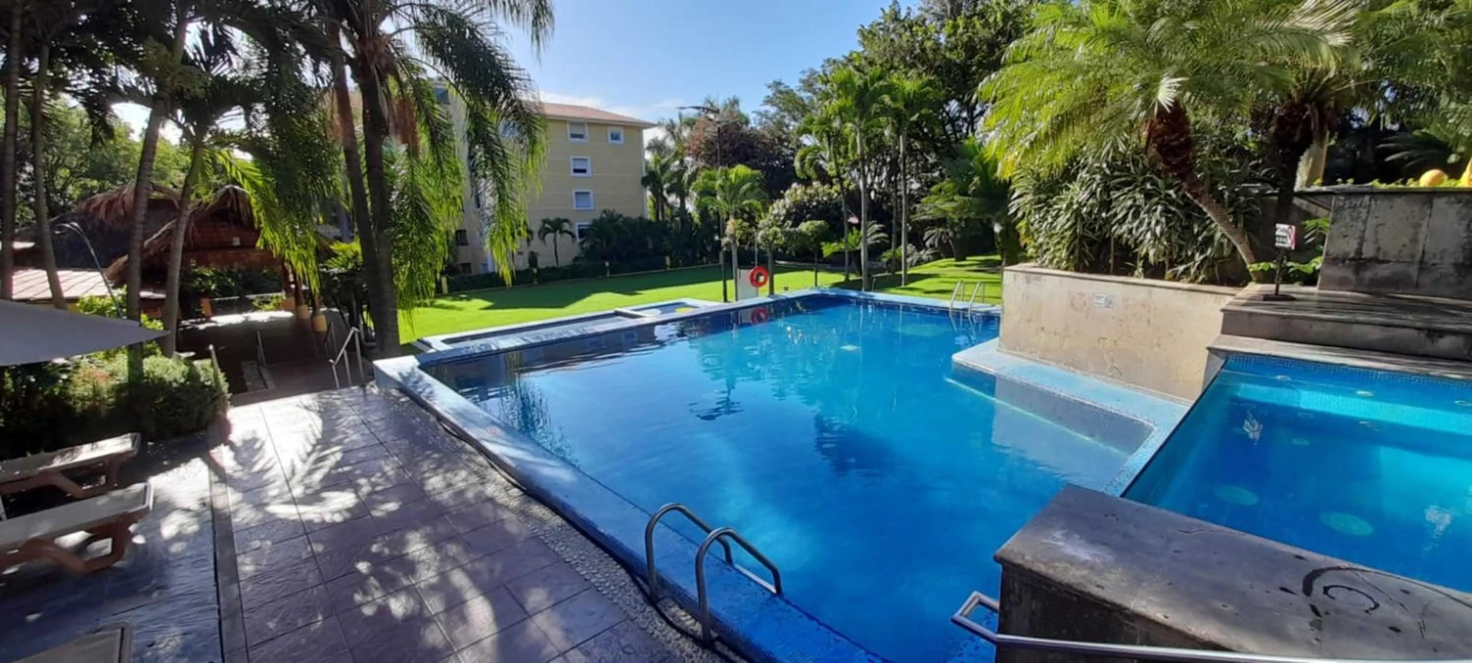 Property building in Holiday Inn Cuernavaca by IHG