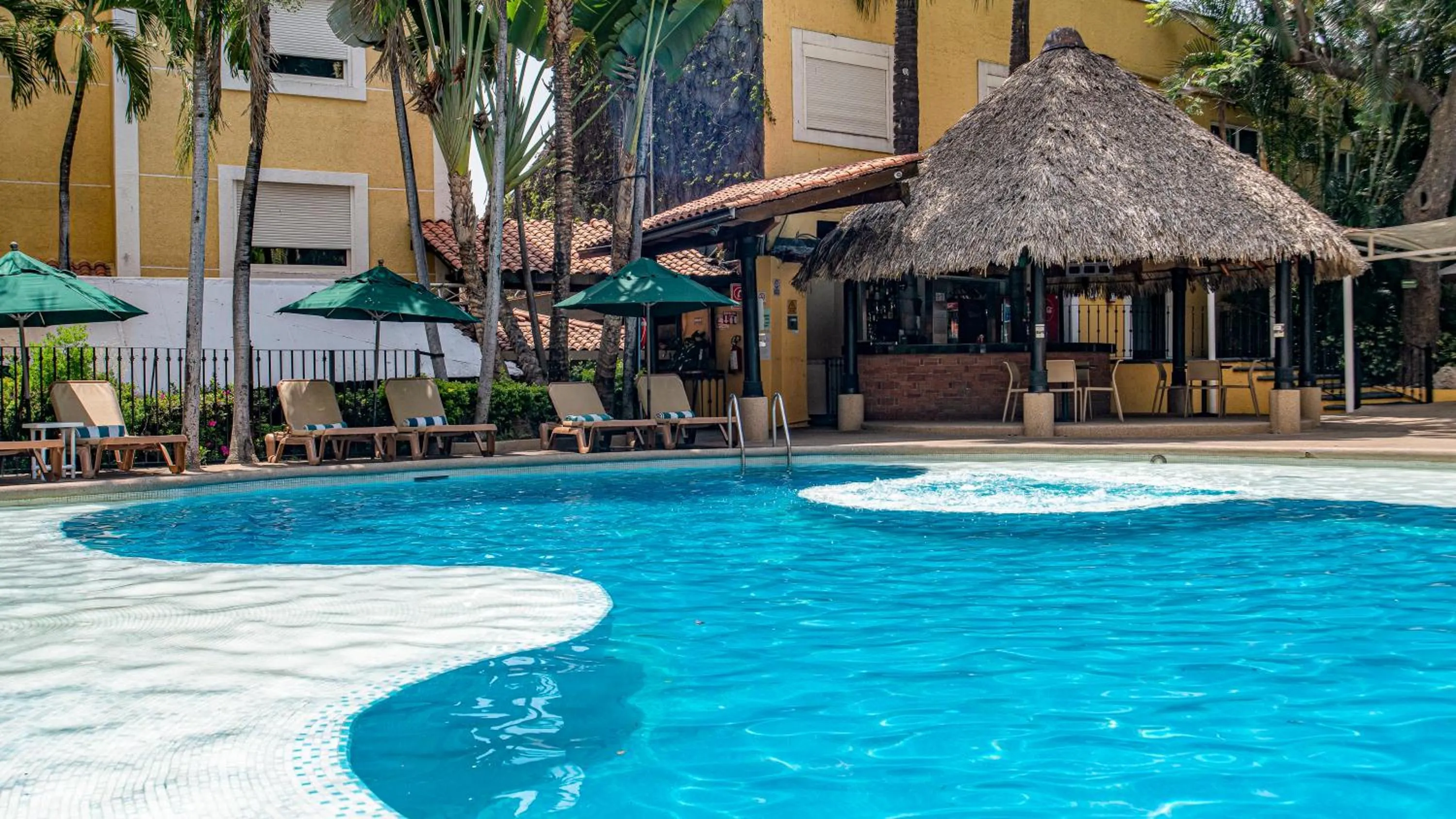 Swimming pool in Holiday Inn Cuernavaca by IHG