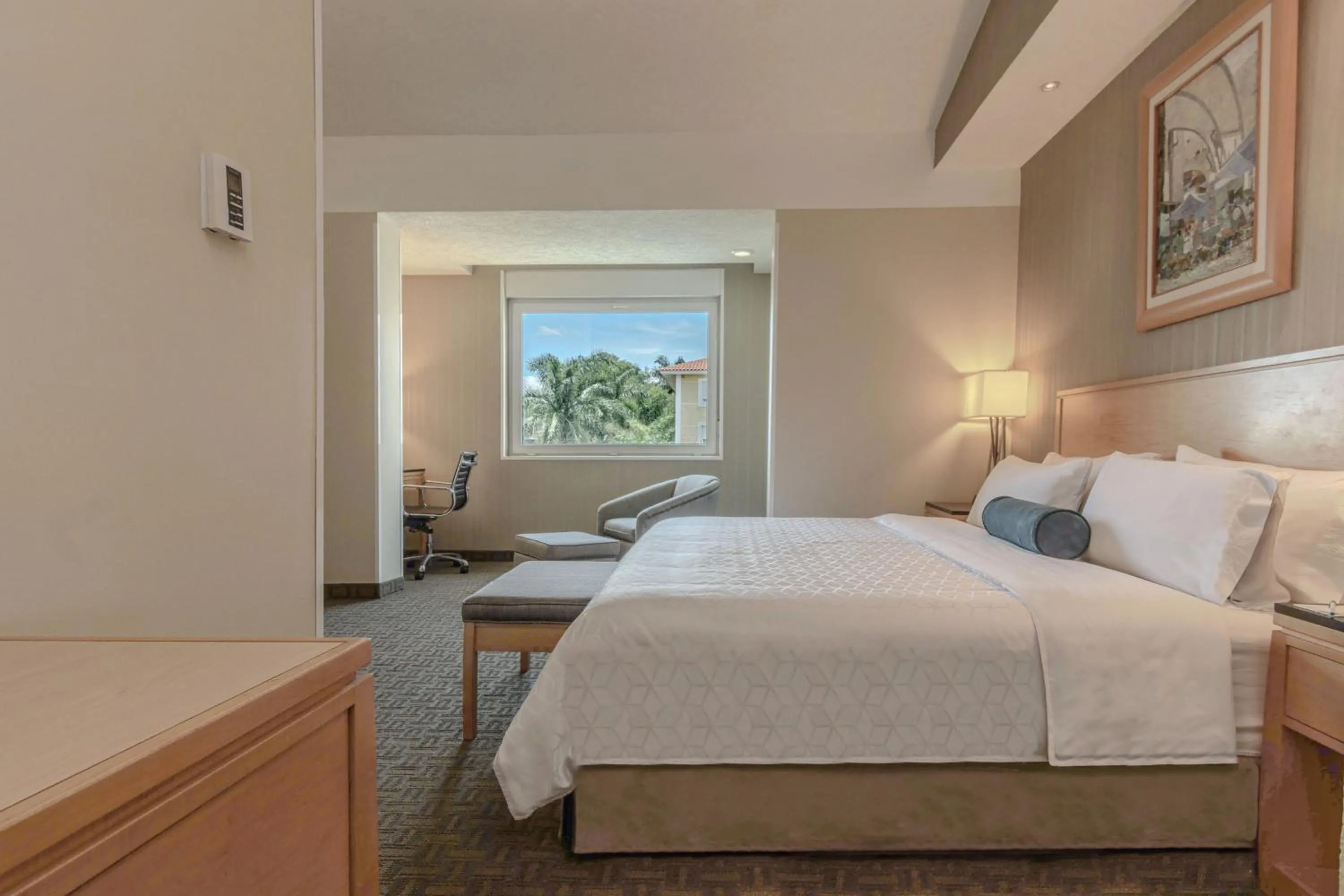 Bed in Holiday Inn Cuernavaca by IHG