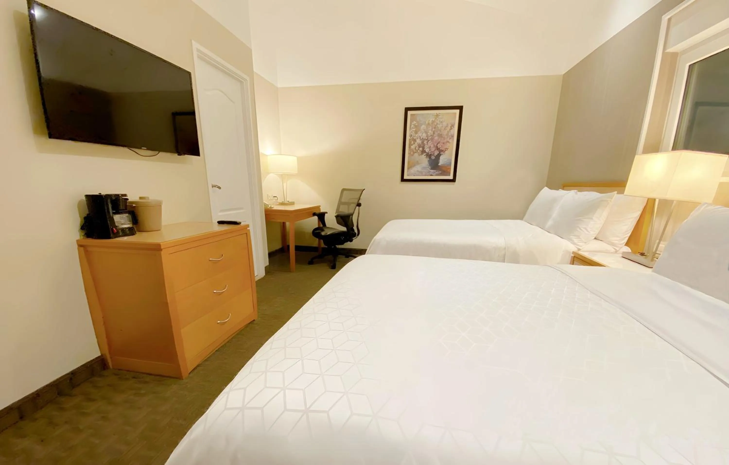 Bed in Holiday Inn Cuernavaca by IHG