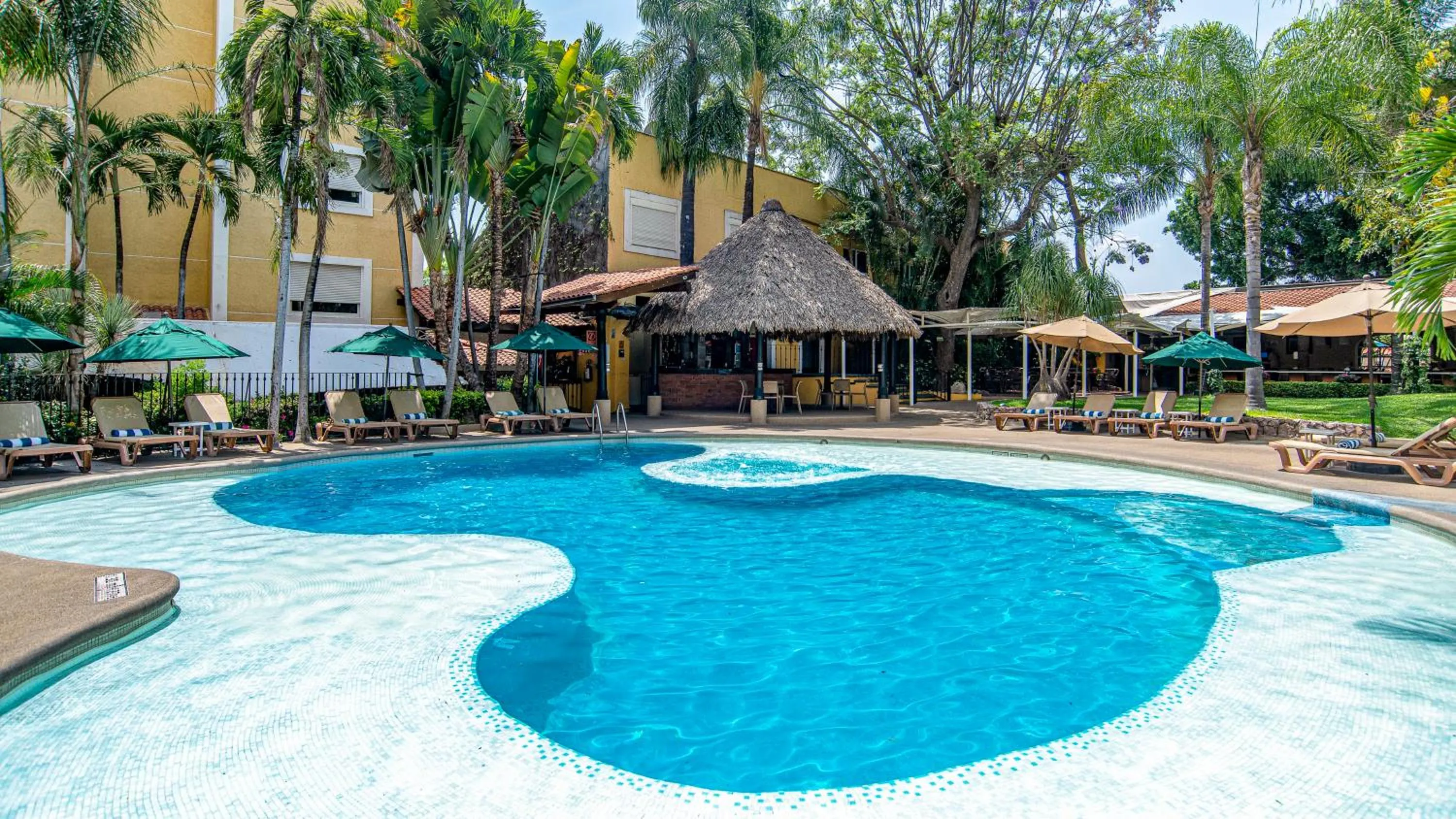 Swimming pool in Holiday Inn Cuernavaca by IHG