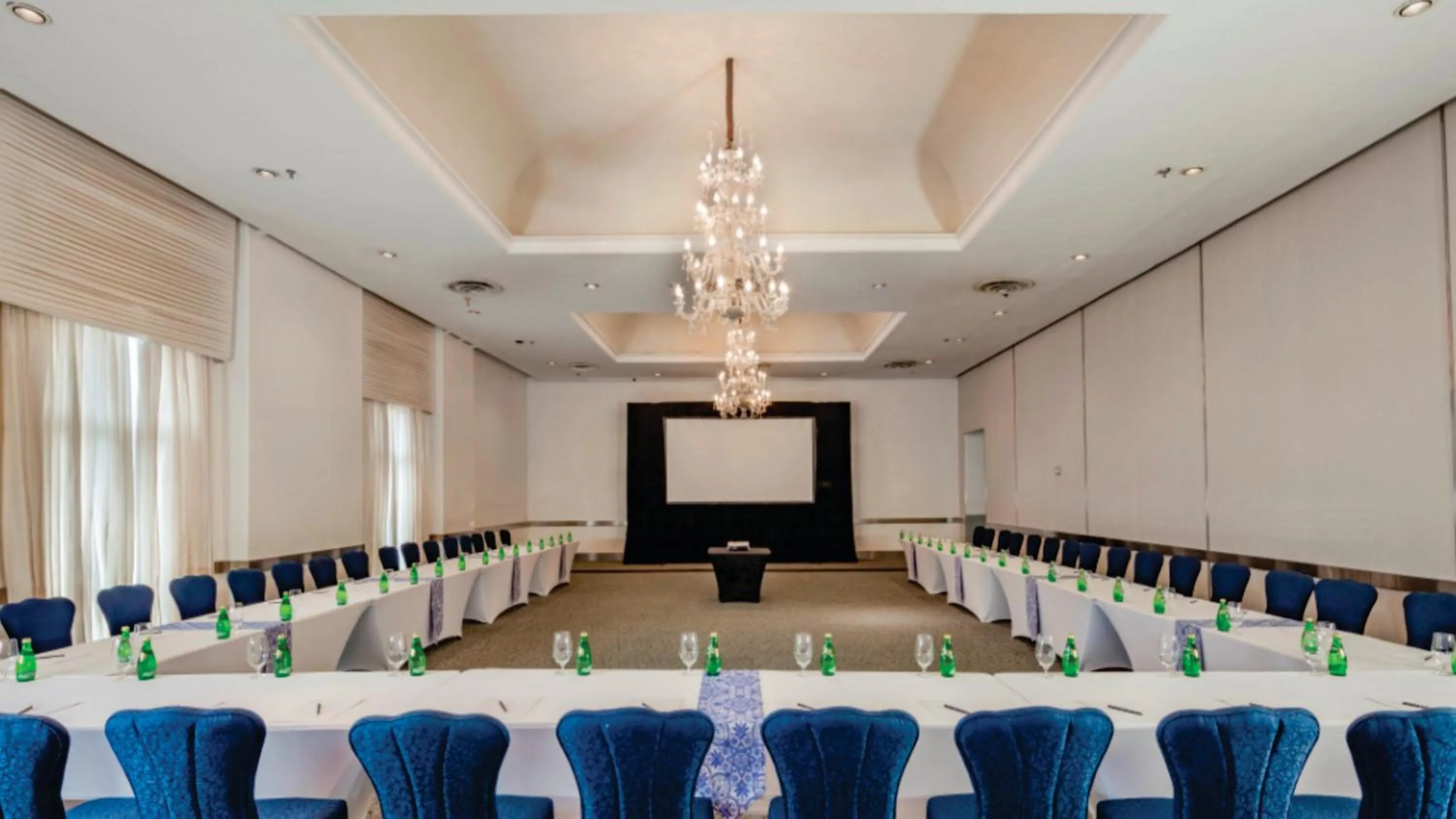 Meeting/conference room in Presidente InterContinental Puebla by IHG