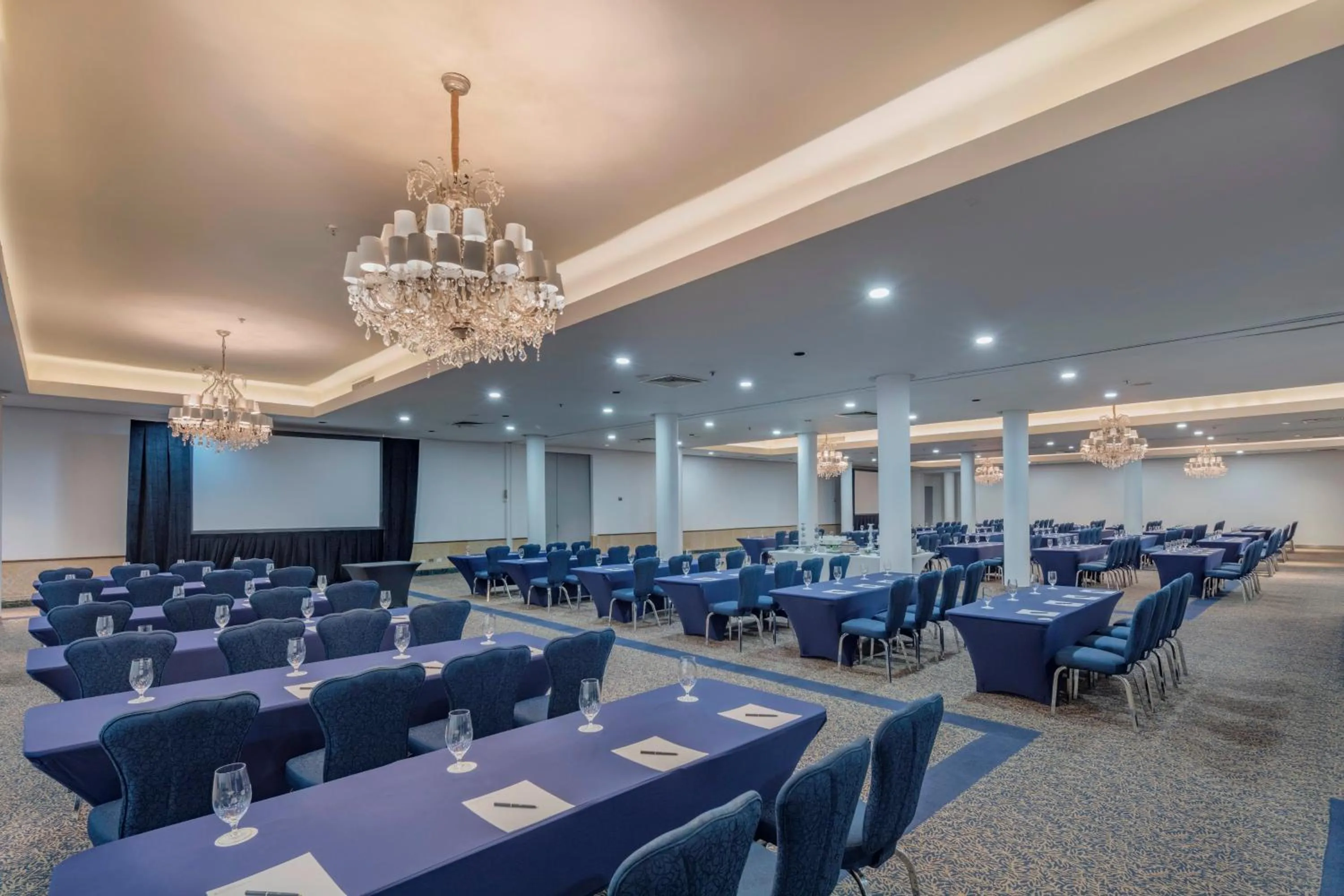 Meeting/conference room in Presidente InterContinental Puebla by IHG