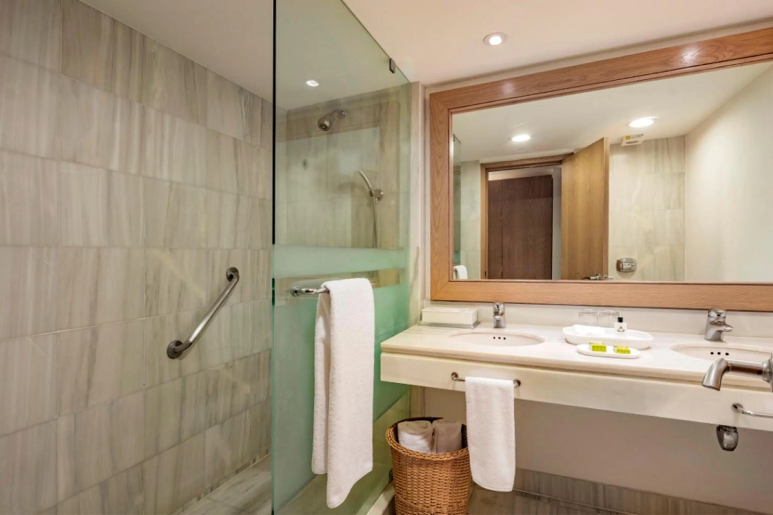 Bathroom in Presidente InterContinental Puebla by IHG