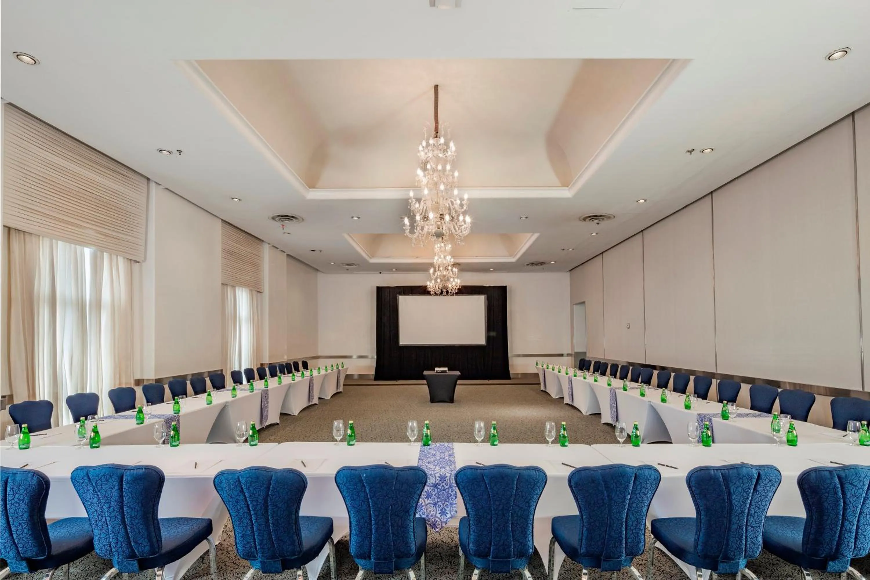 Meeting/conference room in Presidente InterContinental Puebla by IHG