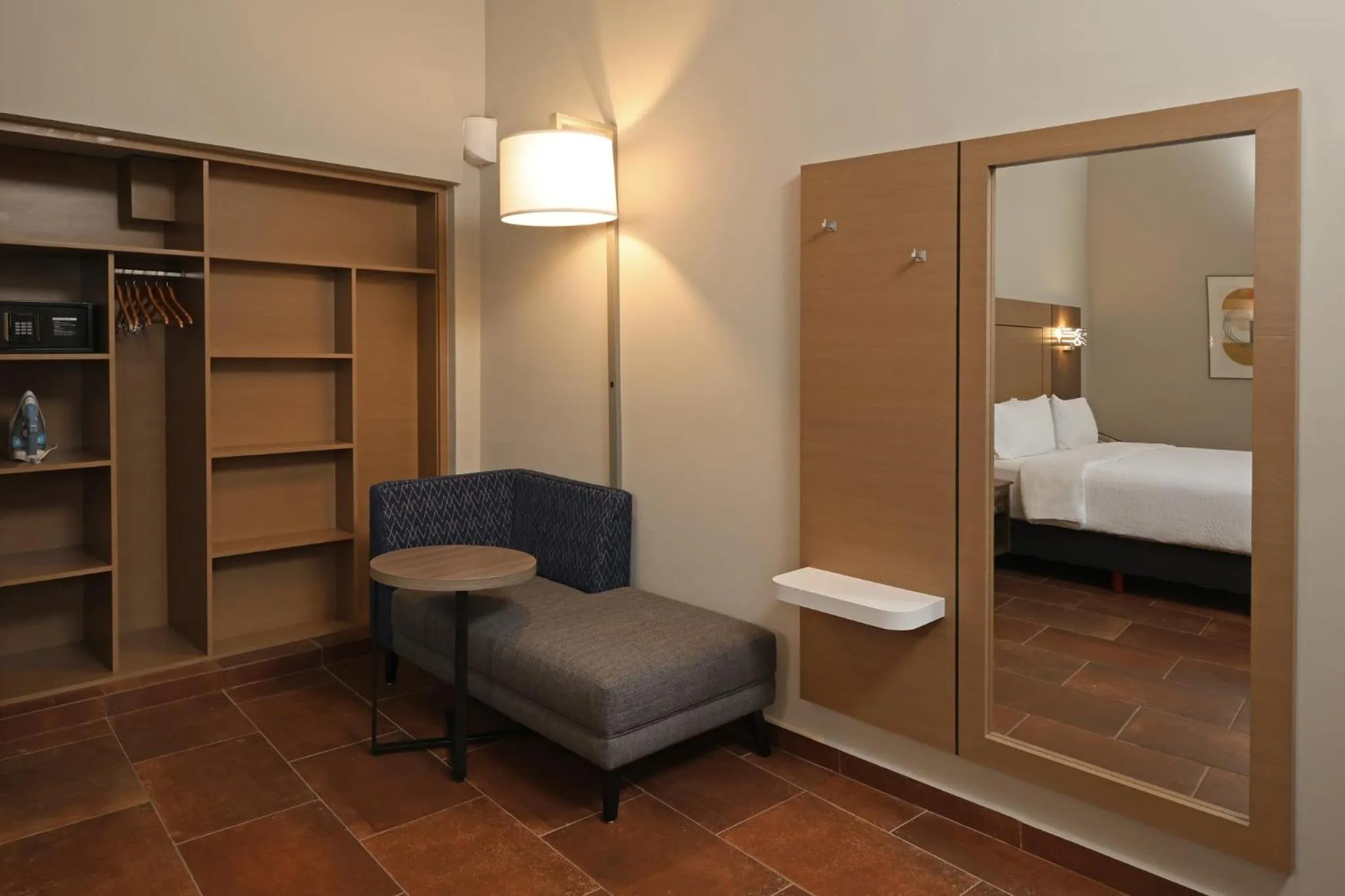 Photo of the whole room, Bed in Holiday Inn Express Veracruz Centro Historico by IHG