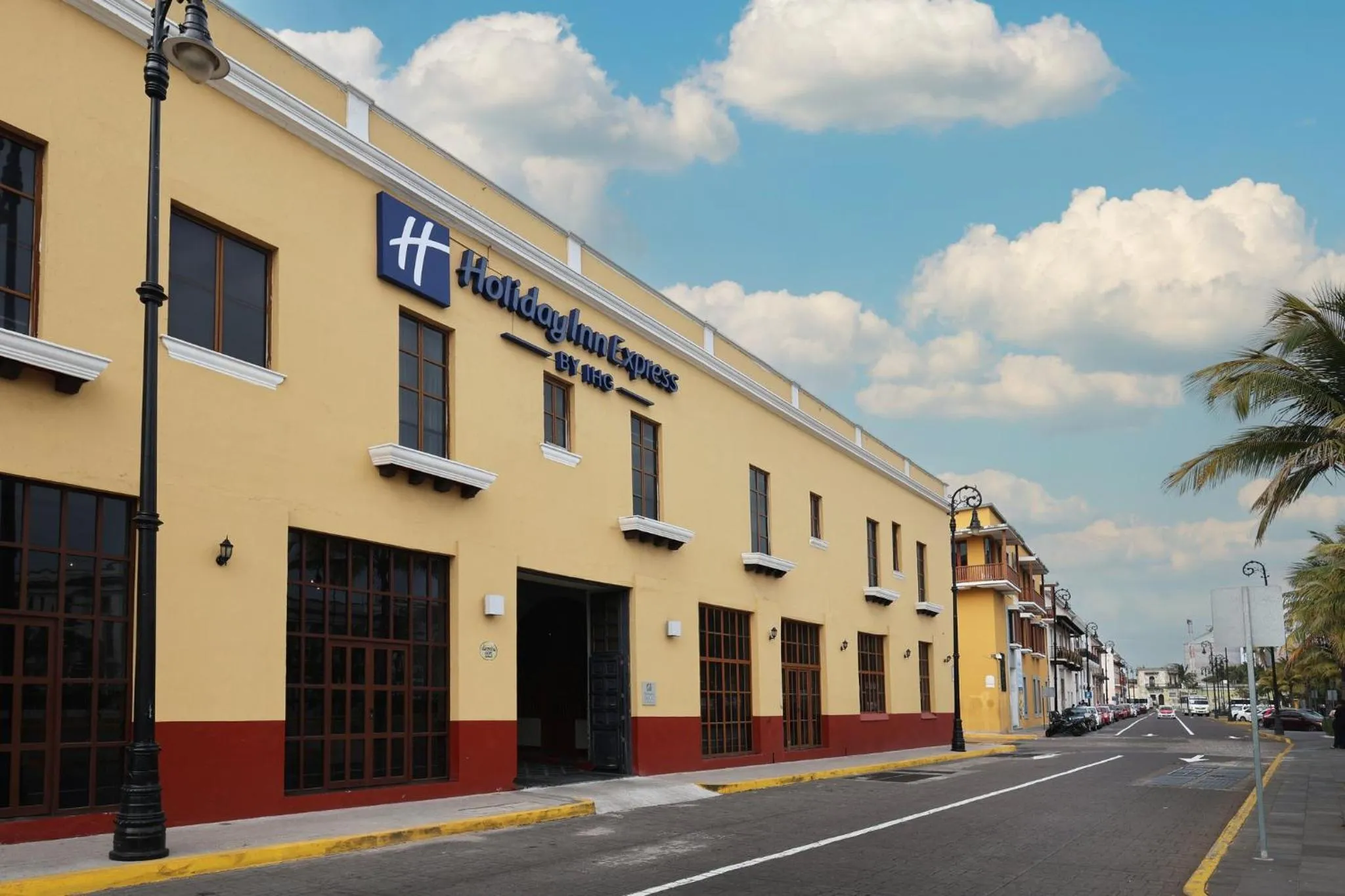 Property building in Holiday Inn Express Veracruz Centro Historico by IHG