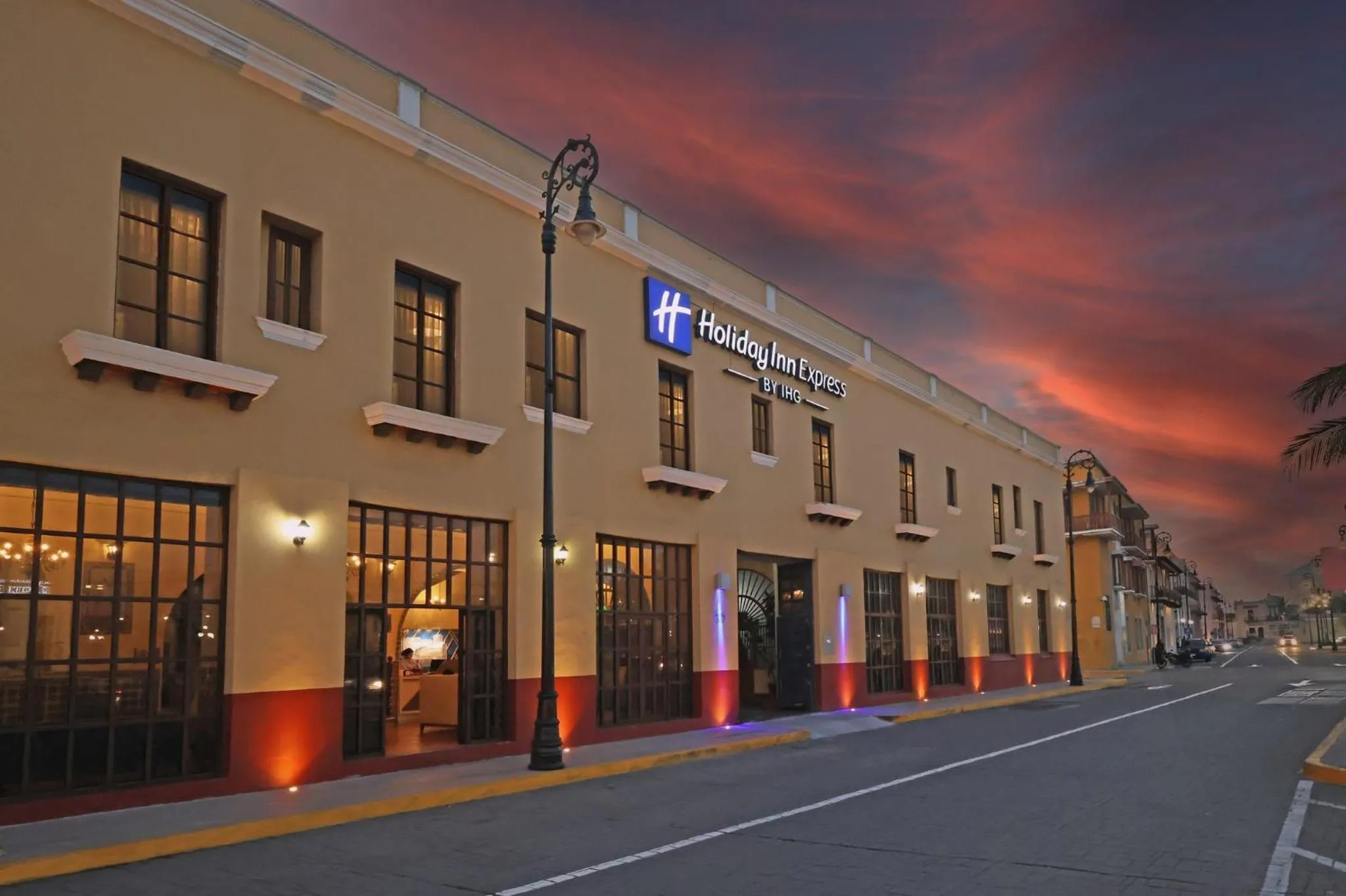 Property building in Holiday Inn Express Veracruz Centro Historico by IHG