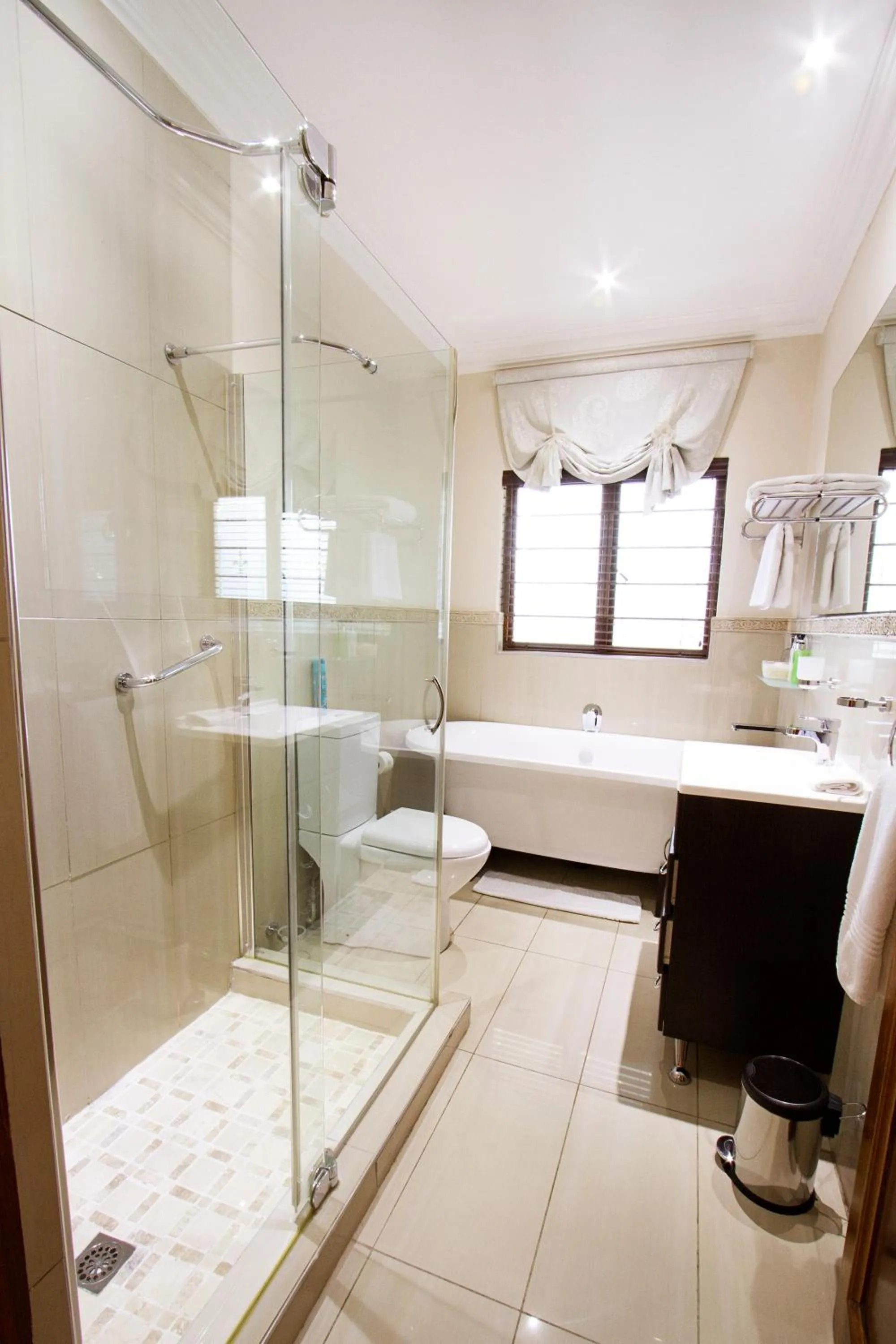 Bathroom in Bellgrove Guest House Sandton