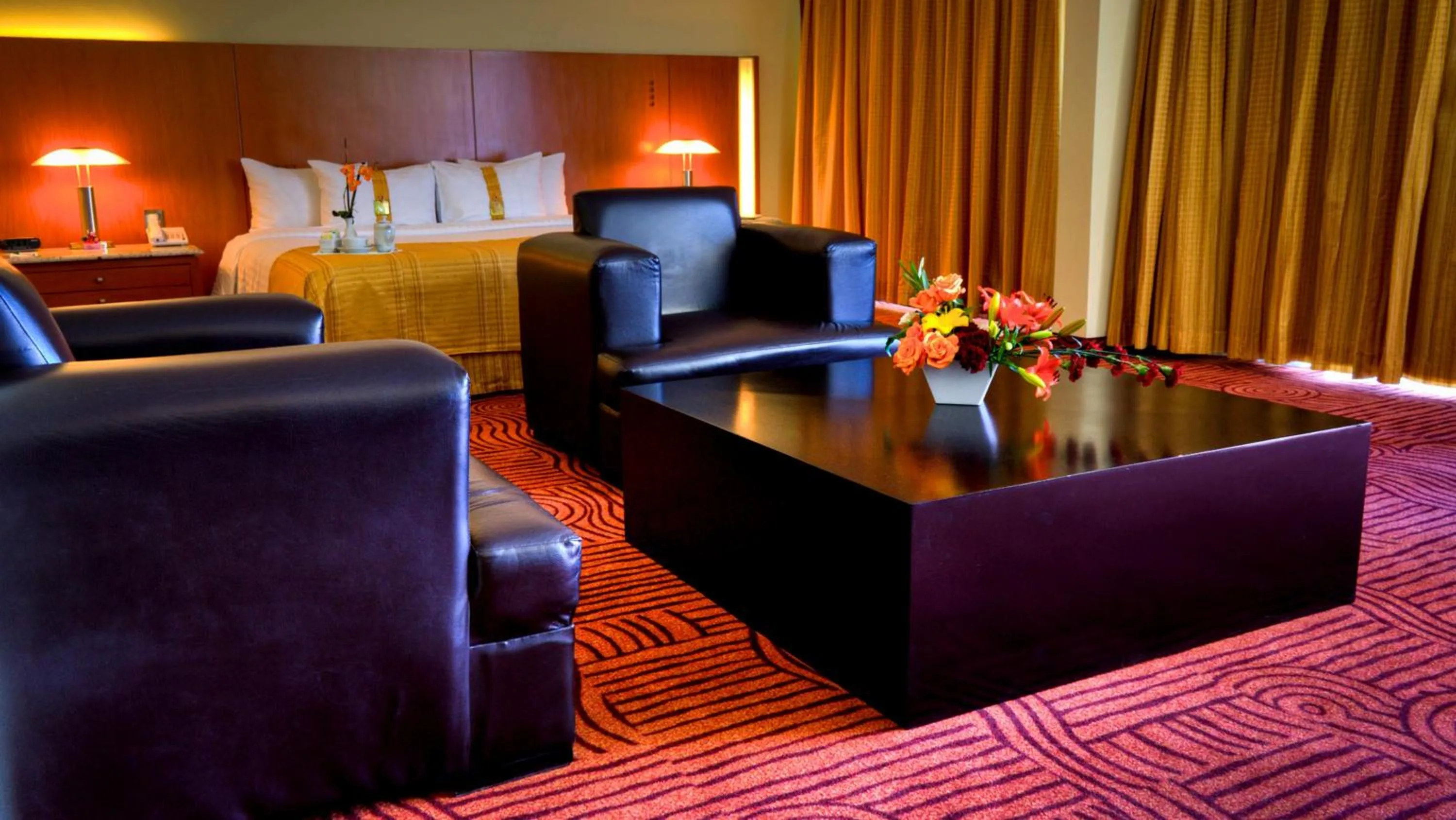 Photo of the whole room, Bed in Holiday Inn Puebla Finsa by IHG