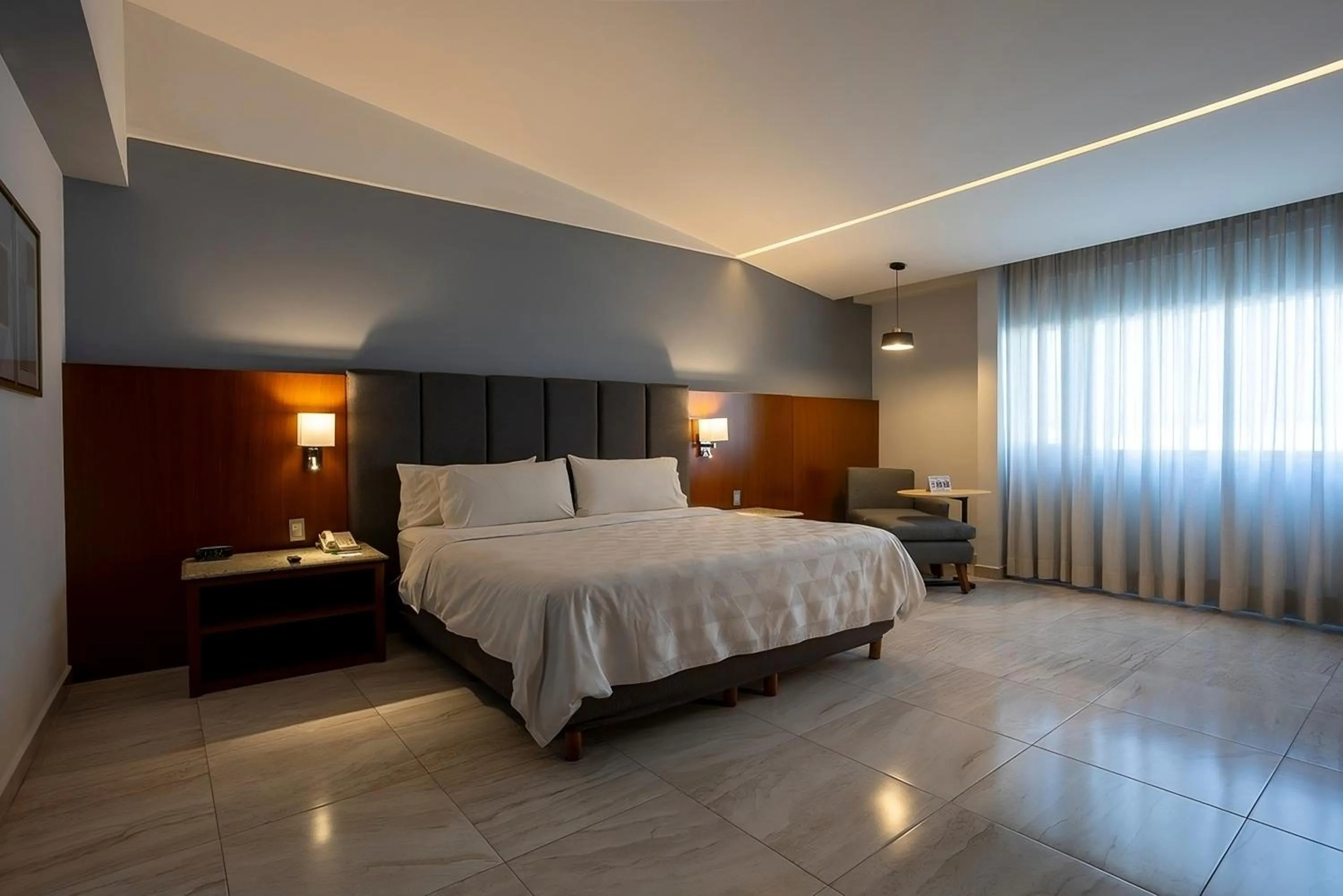 VIP, Bed in Holiday Inn Puebla Finsa by IHG