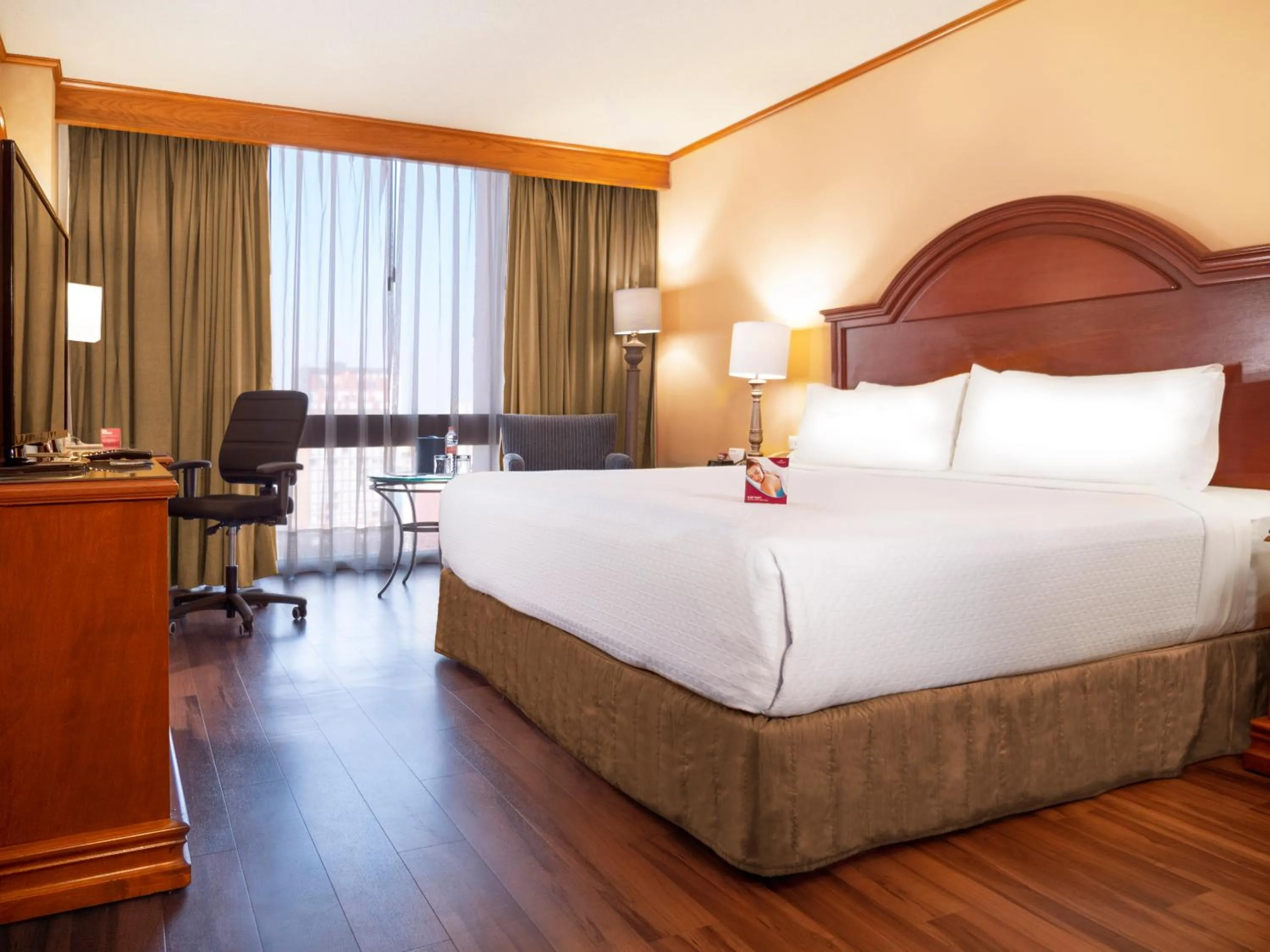 Bedroom, Bed in Crowne Plaza Hotel Monterrey by IHG