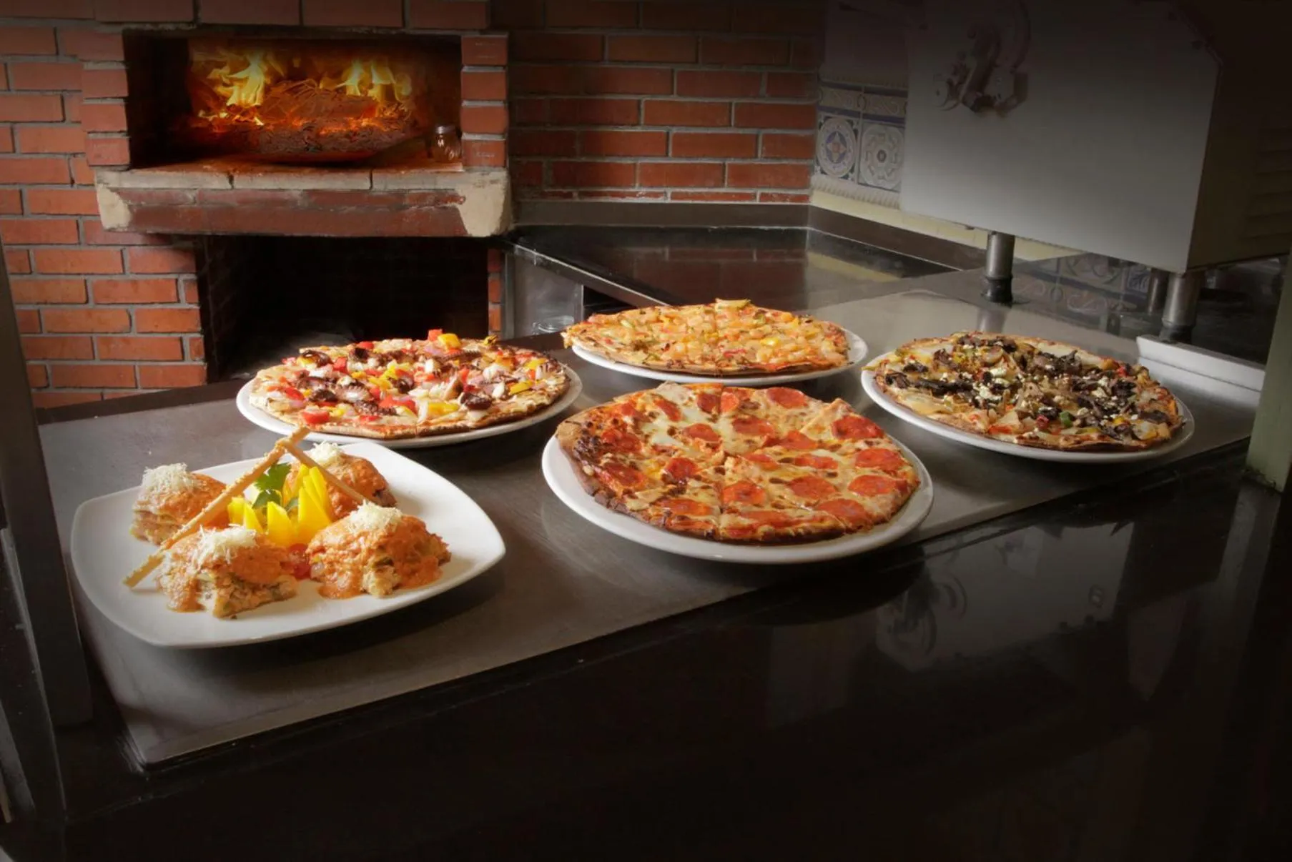 Restaurant/places to eat in Crowne Plaza Hotel Monterrey by IHG